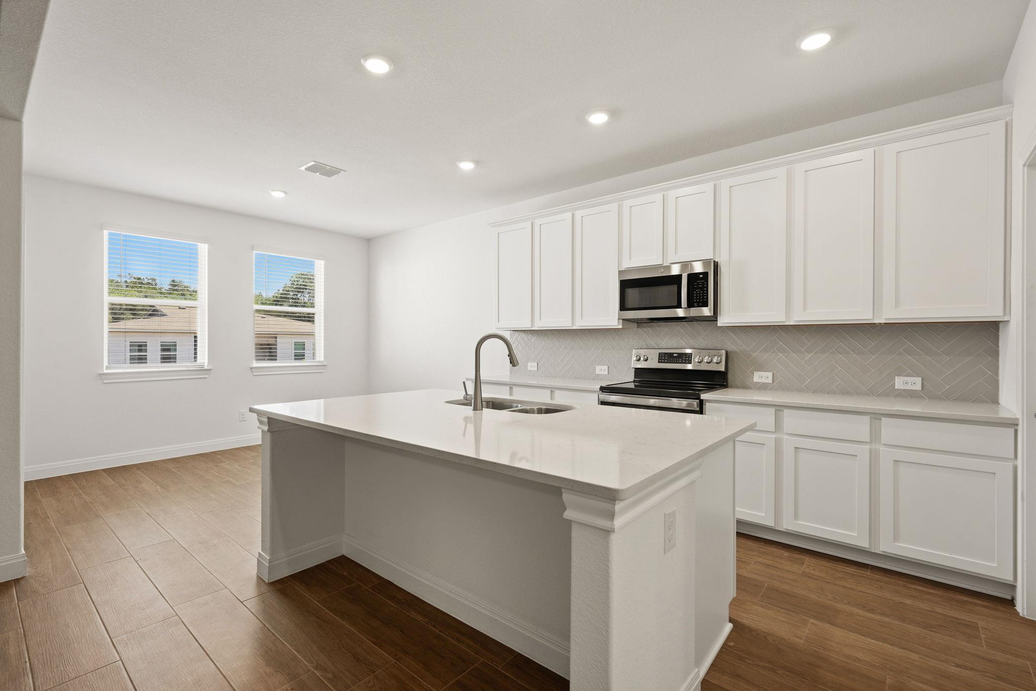 21208 Santa Rosa Ave Property Photo 8