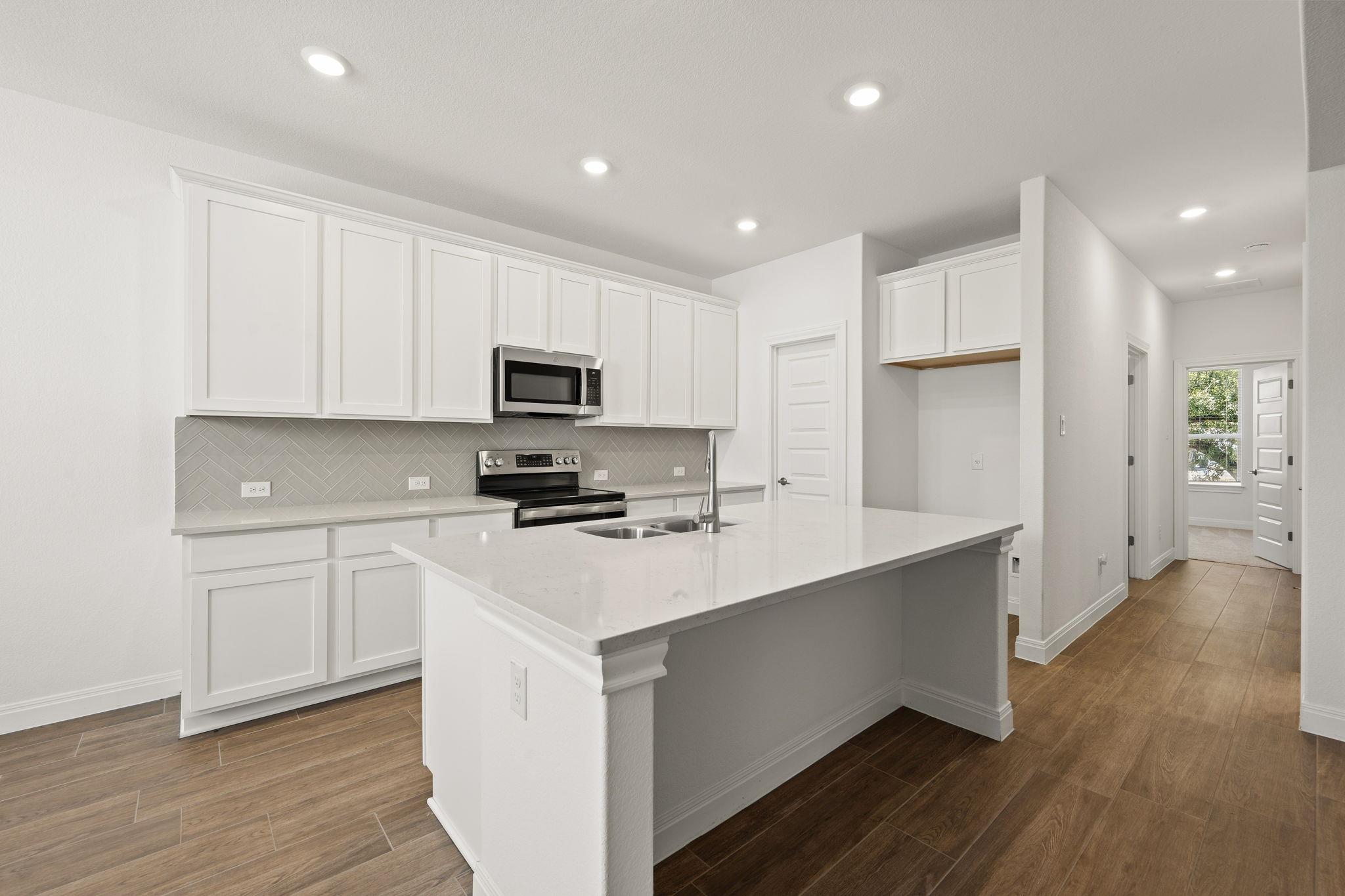 21208 Santa Rosa Ave Property Photo 9