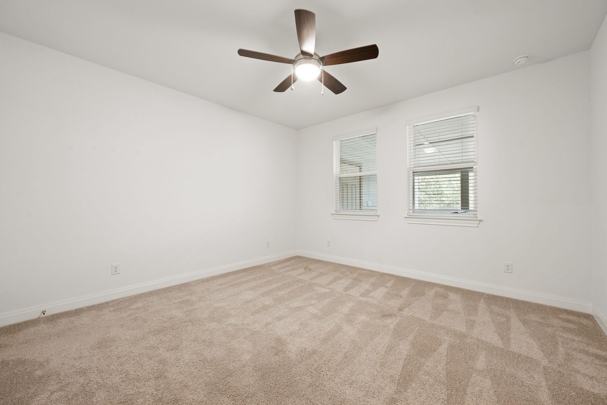 21208 Santa Rosa Ave Property Photo 15