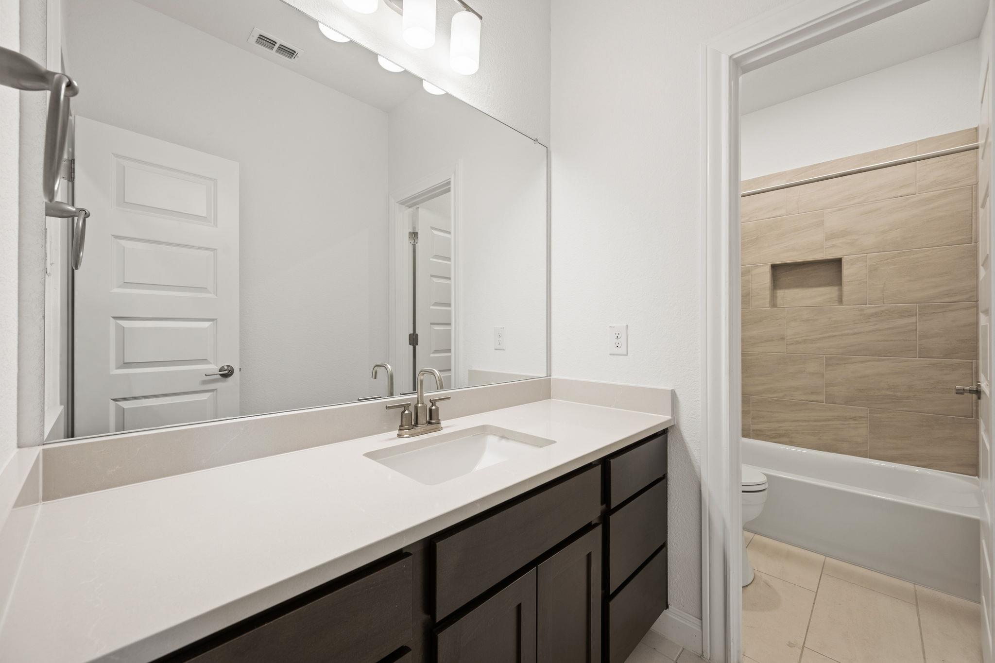 21208 Santa Rosa Ave Property Photo 20