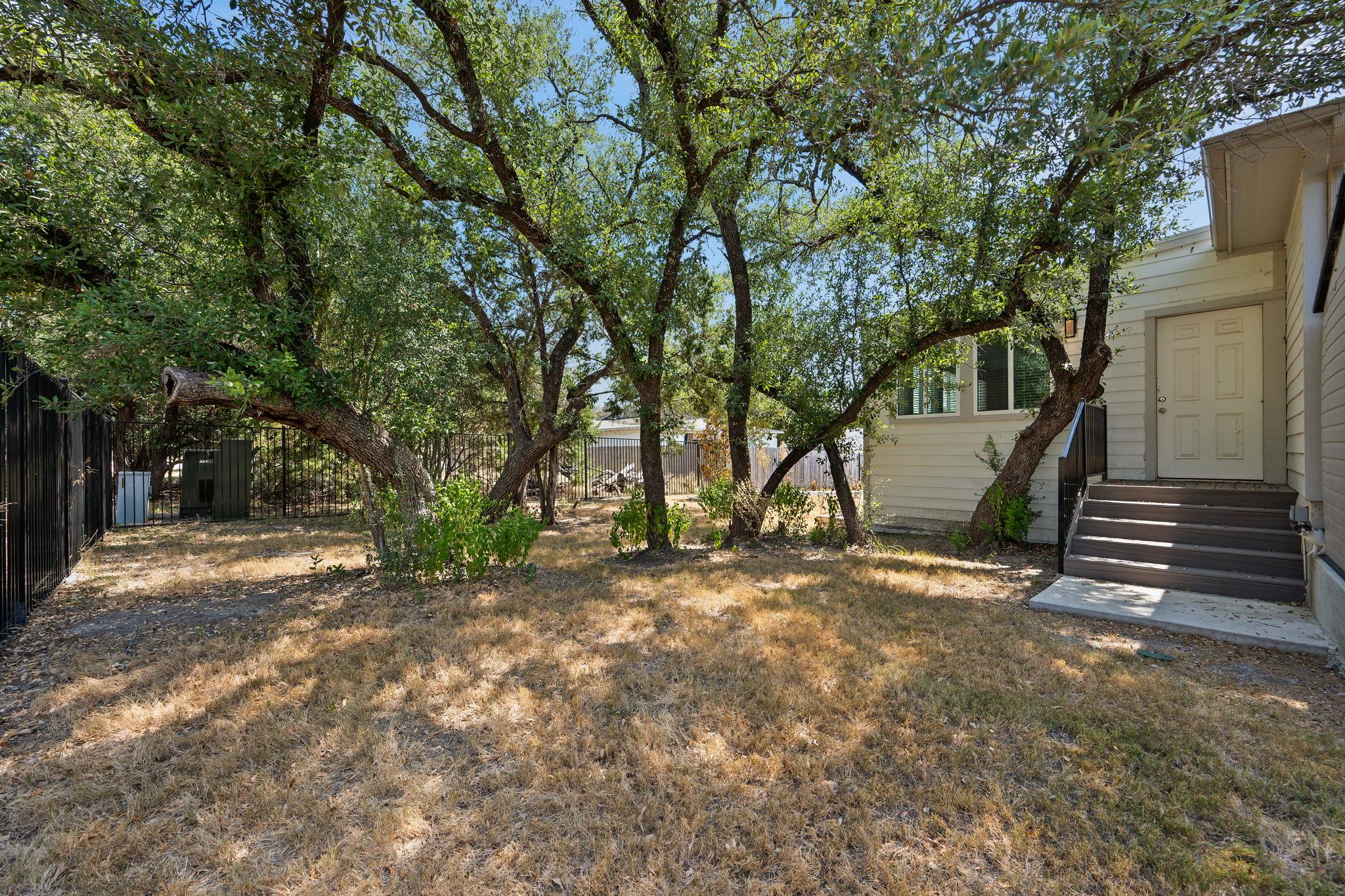 21208 Santa Rosa Ave Property Photo 24