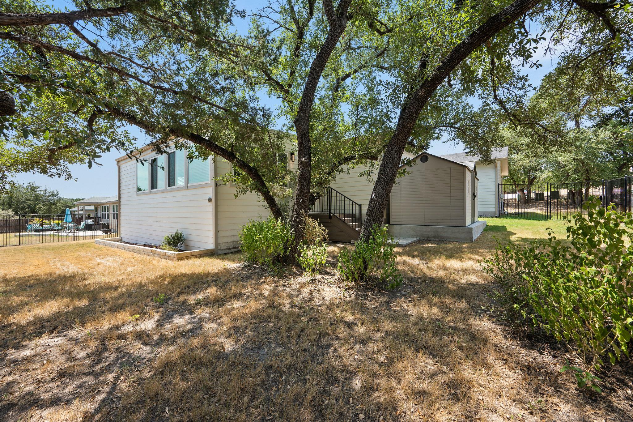 21208 Santa Rosa Ave Property Photo 25