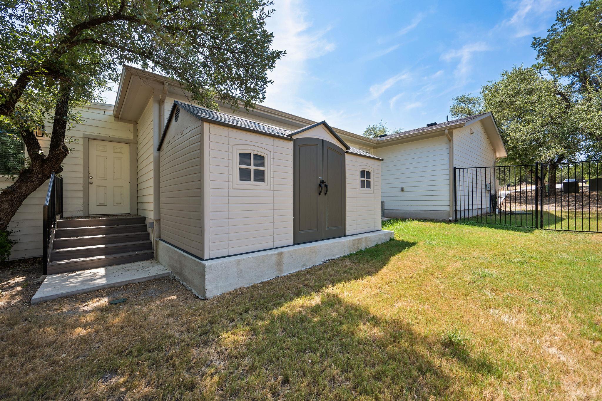 21208 Santa Rosa Ave Property Photo 27