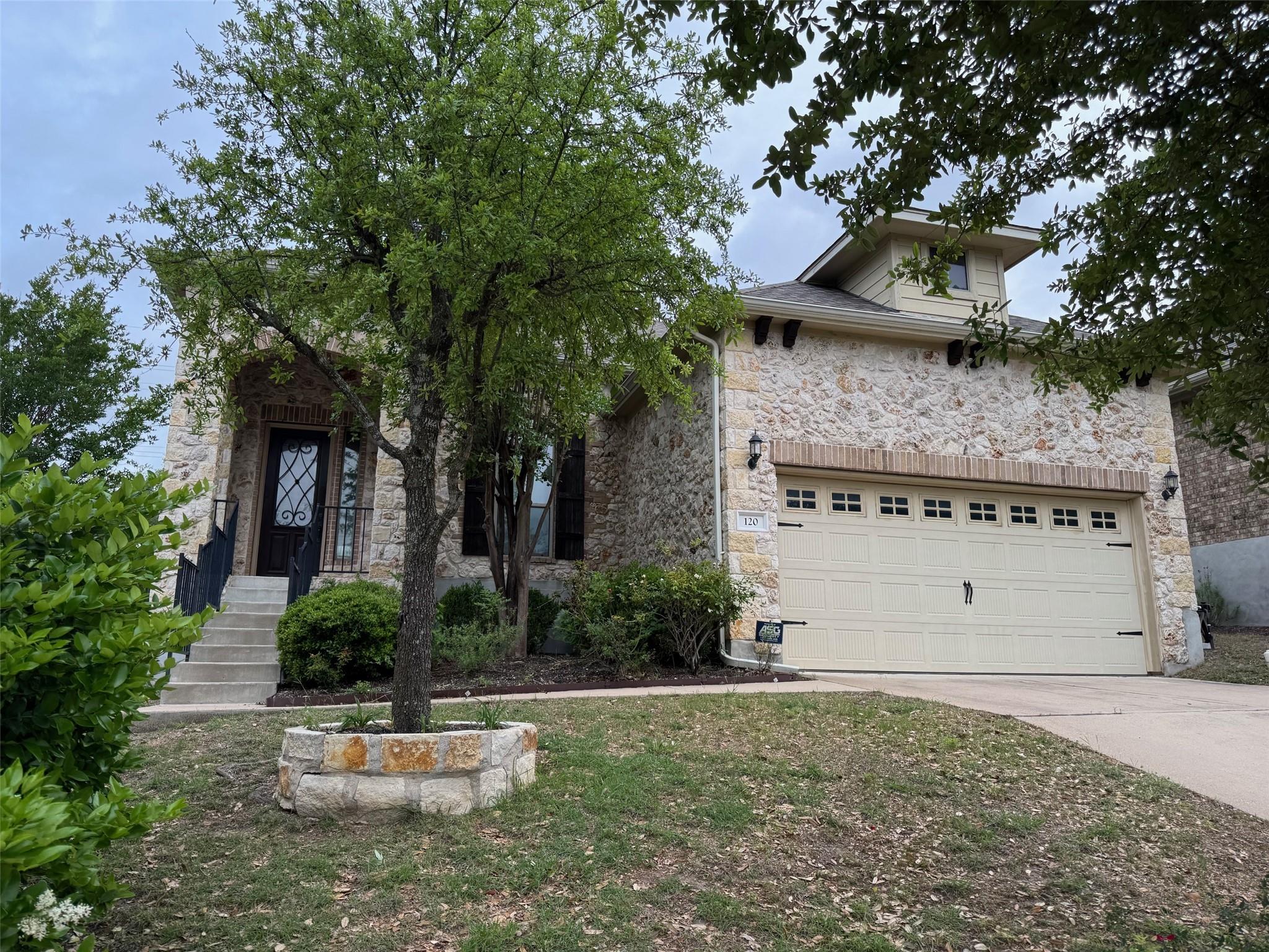 120 W Adelanta Pl Property Photo 2