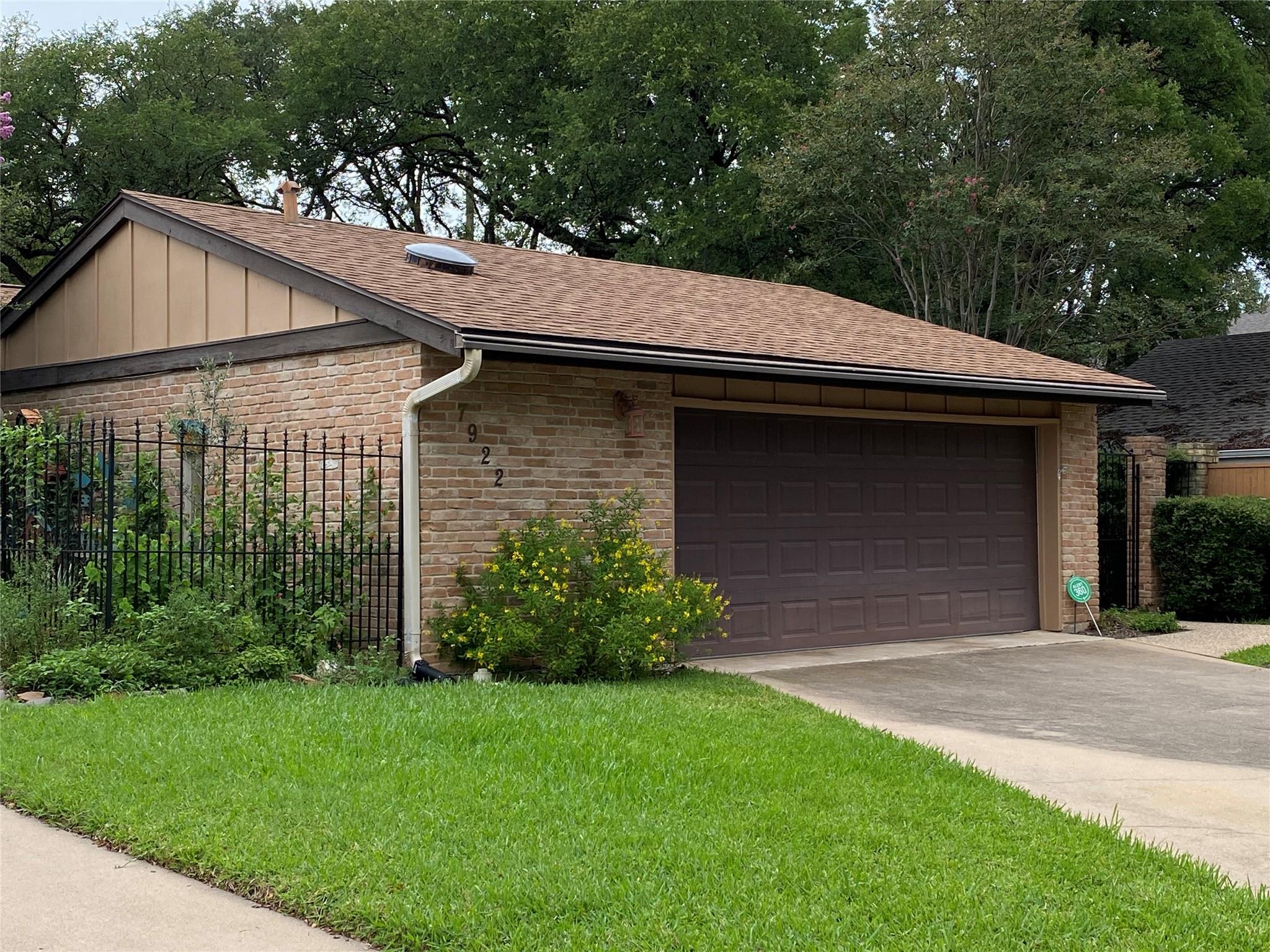 7922 N Ridgeline None Property Photo 2