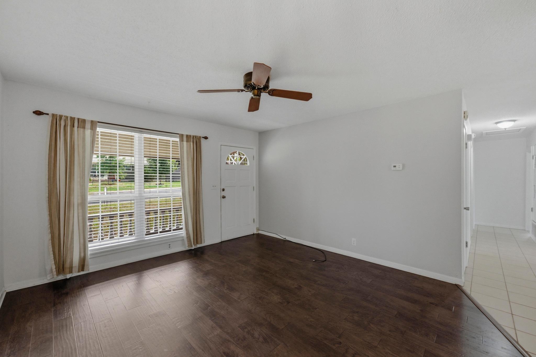 5704 Cedardale Dr Property Photo 5