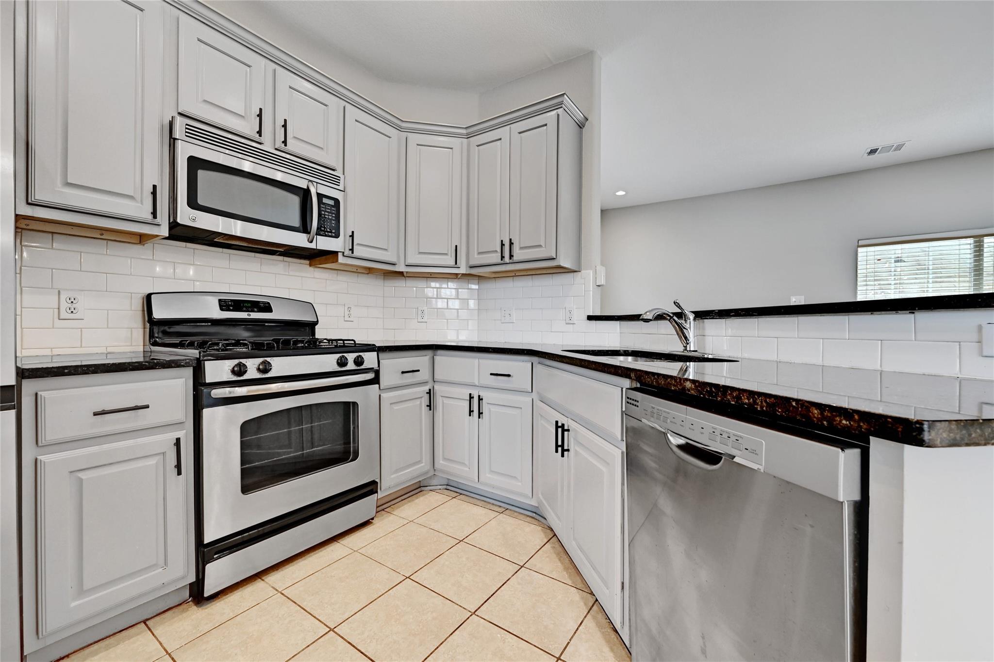 2909 Saville Loop #10c Property Photo 9