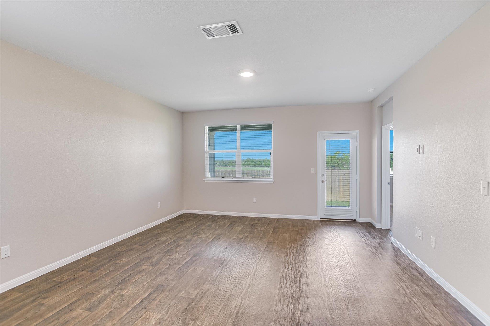 228 Bunting Ln Property Photo 8