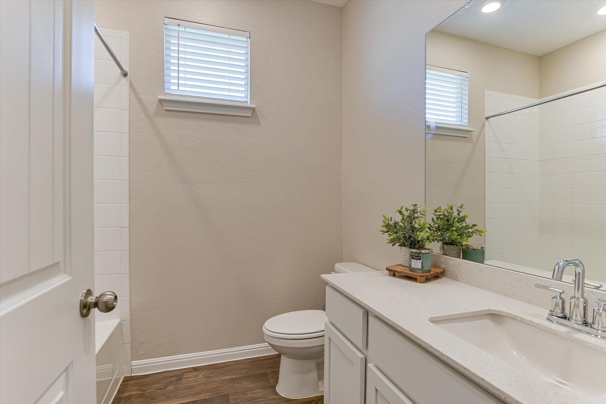 228 Bunting Ln Property Photo 14