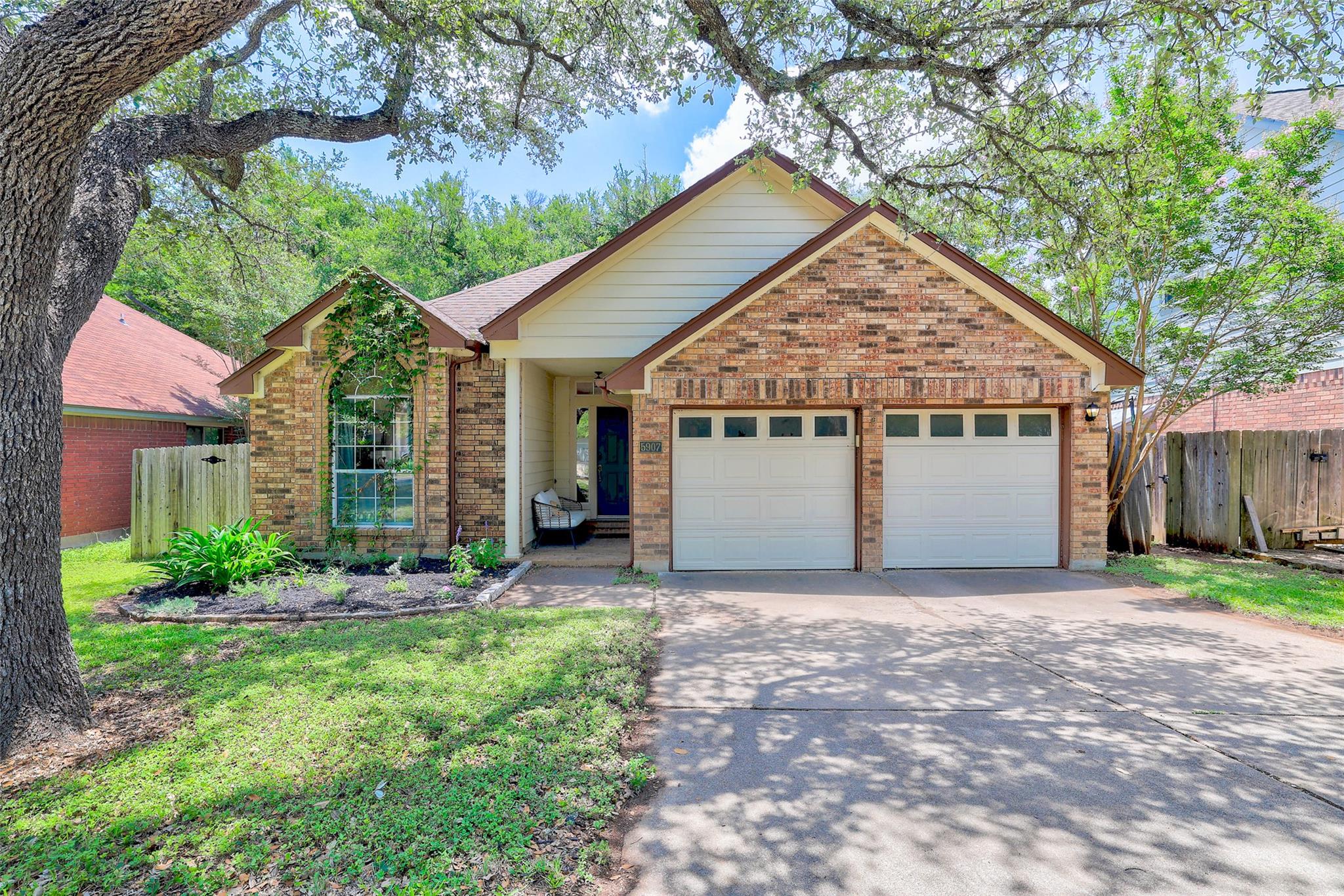 5907 Shanghai Pierce Rd Property Photo 1