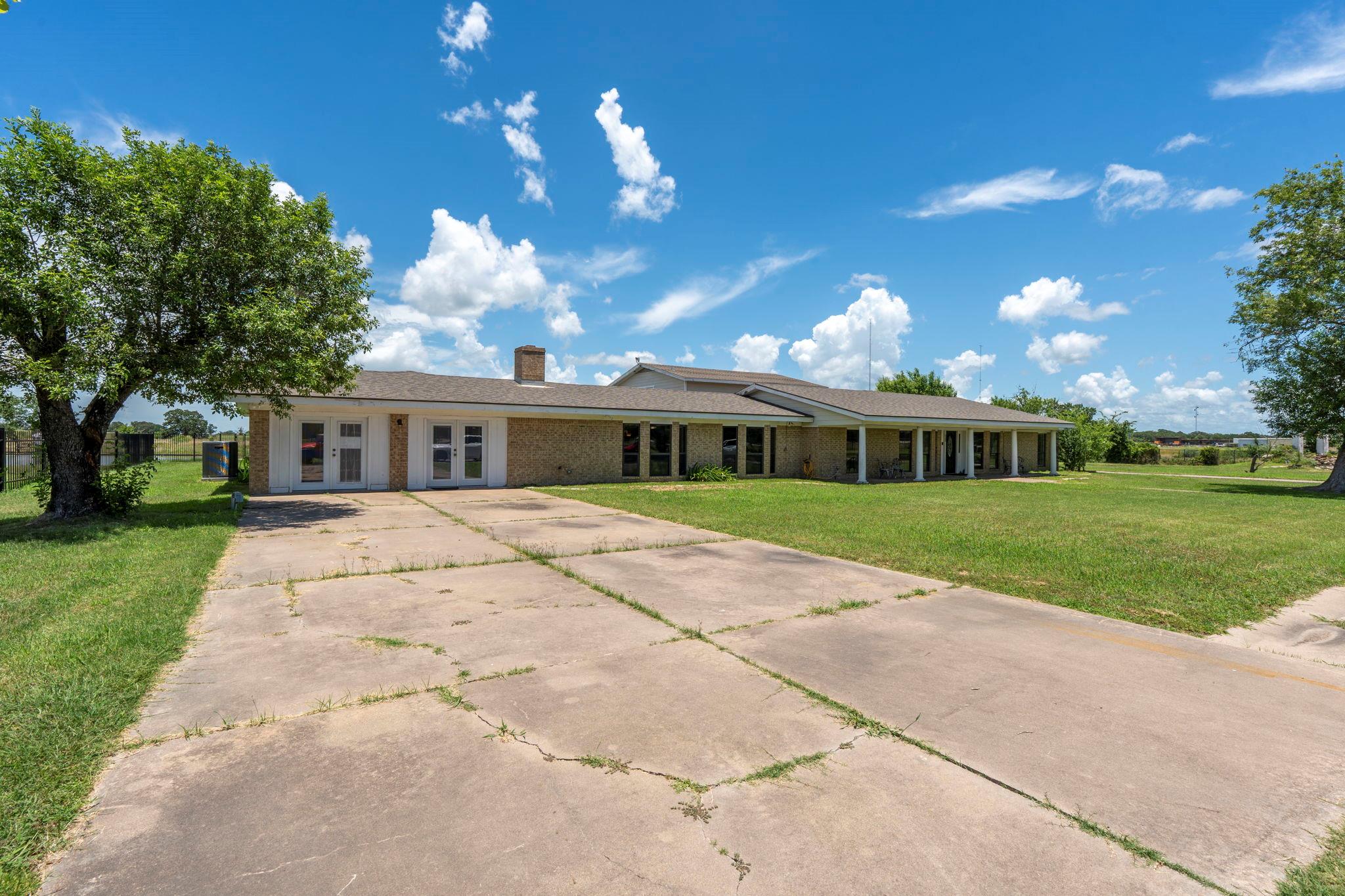 3345 E Austin St Property Photo 38