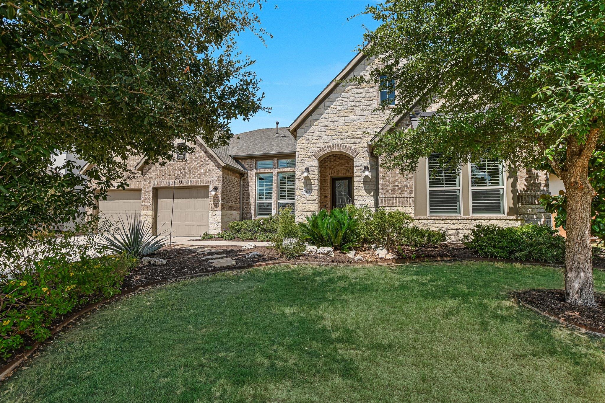 582 Peakside Cir Property Photo 1