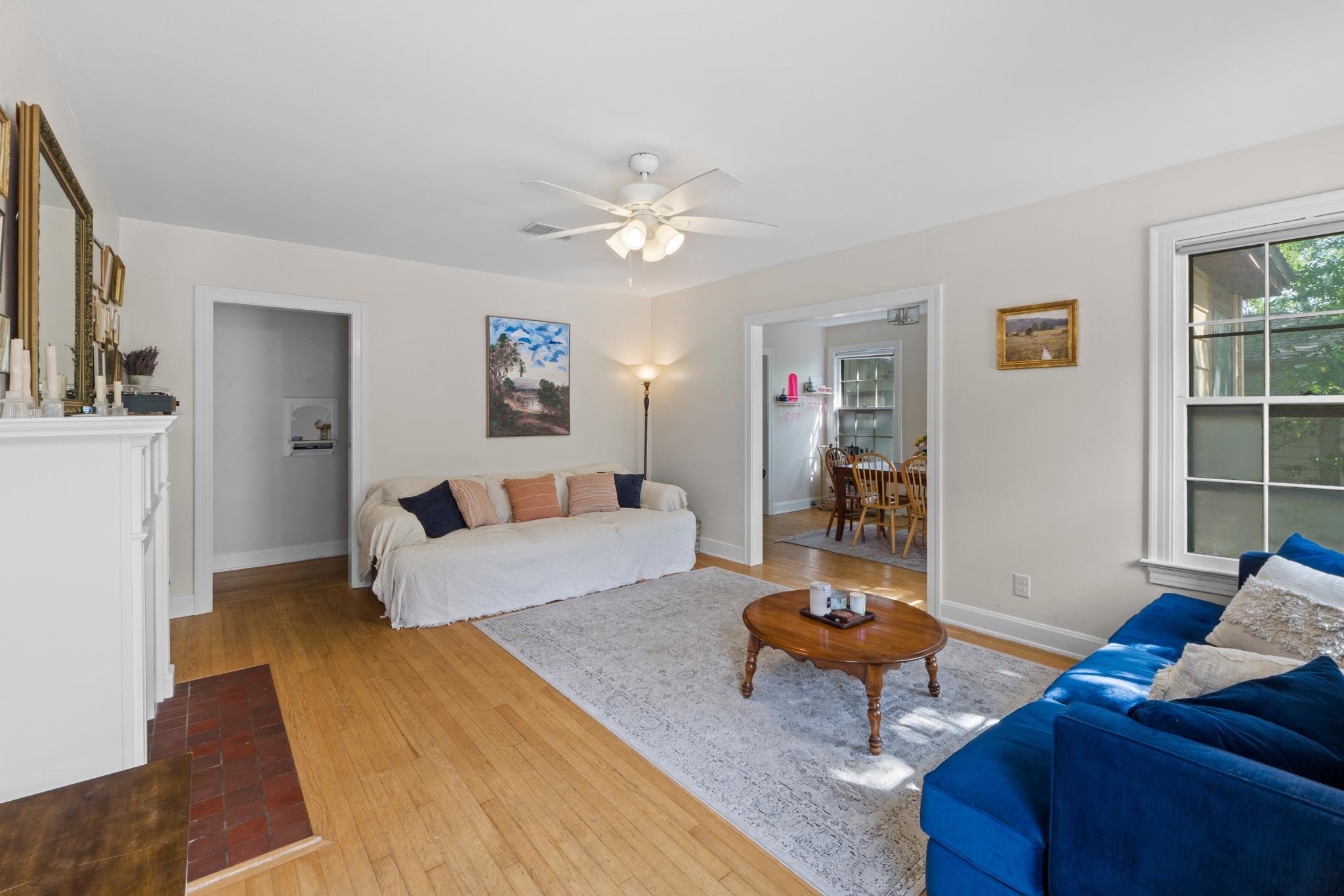 3206 Kerbey Ln Property Photo 6