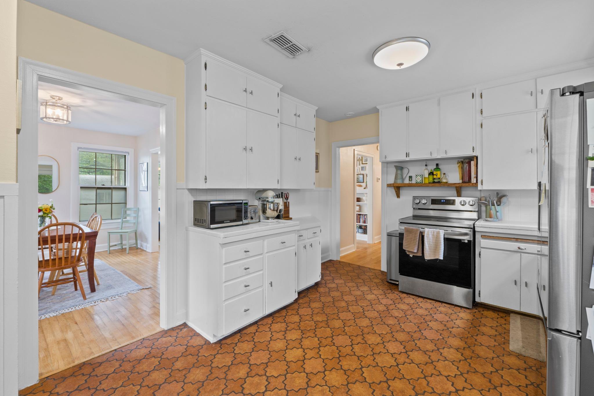 3206 Kerbey Ln Property Photo 10