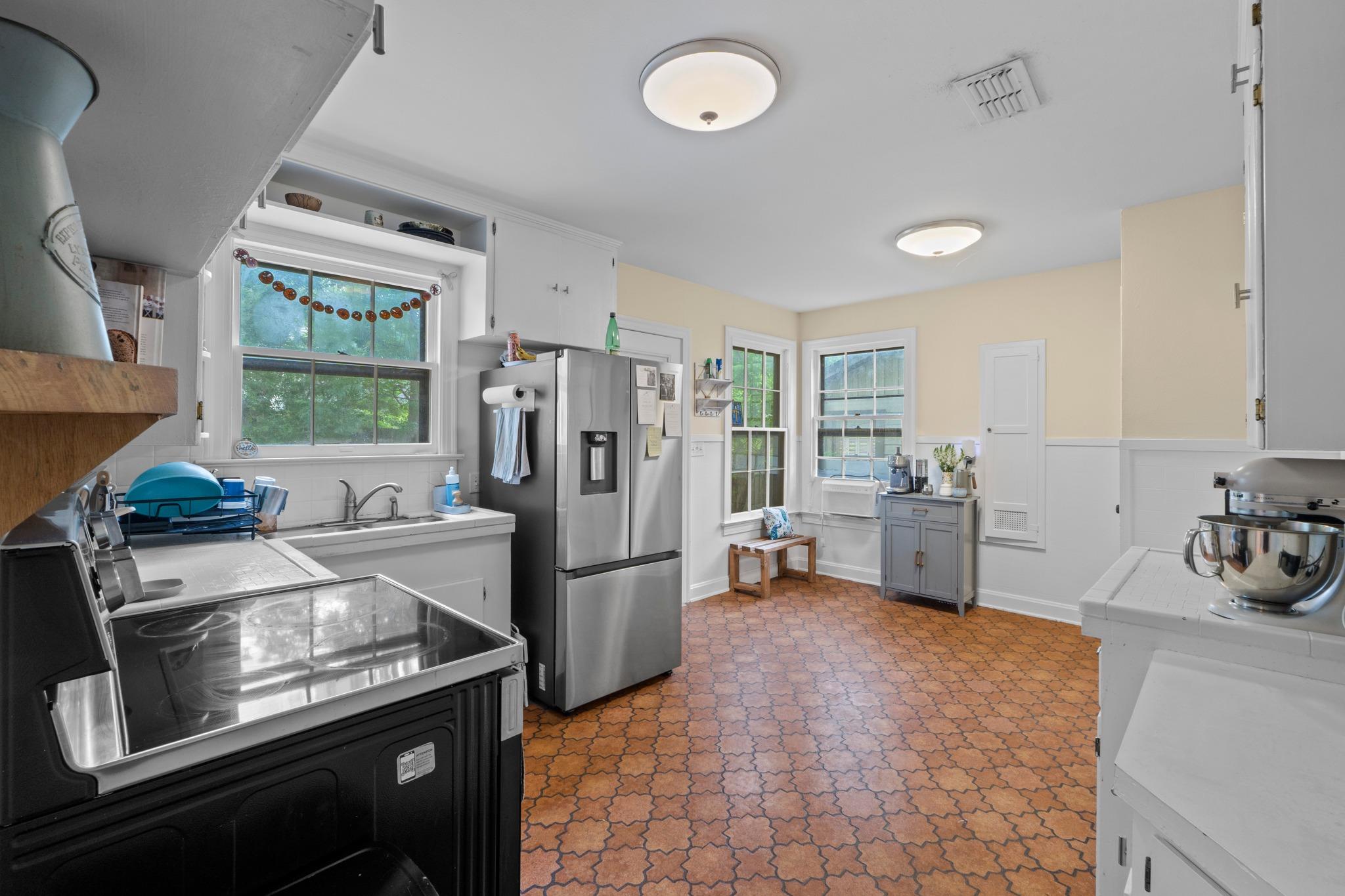 3206 Kerbey Ln Property Photo 11
