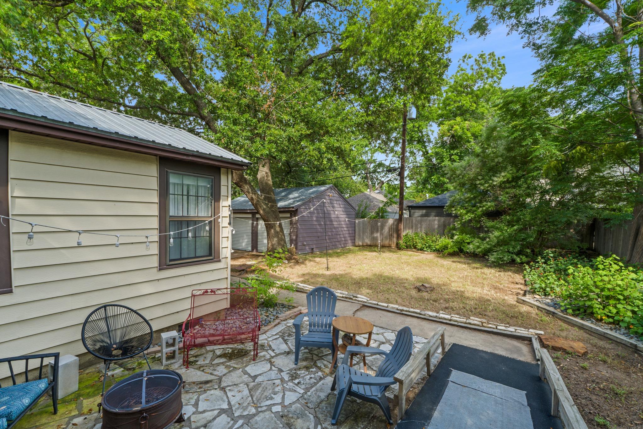 3206 Kerbey Ln Property Photo 26