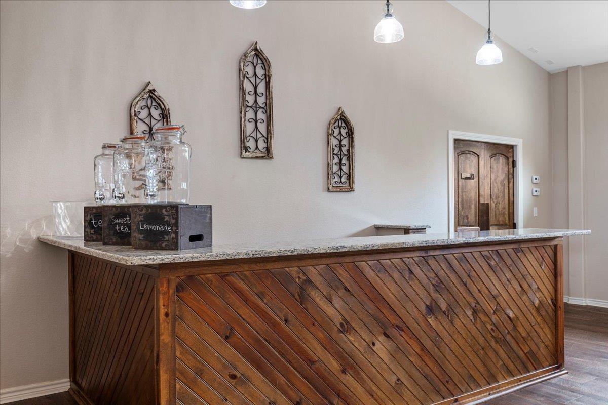 178 Pine Tree Loop Property Photo 17