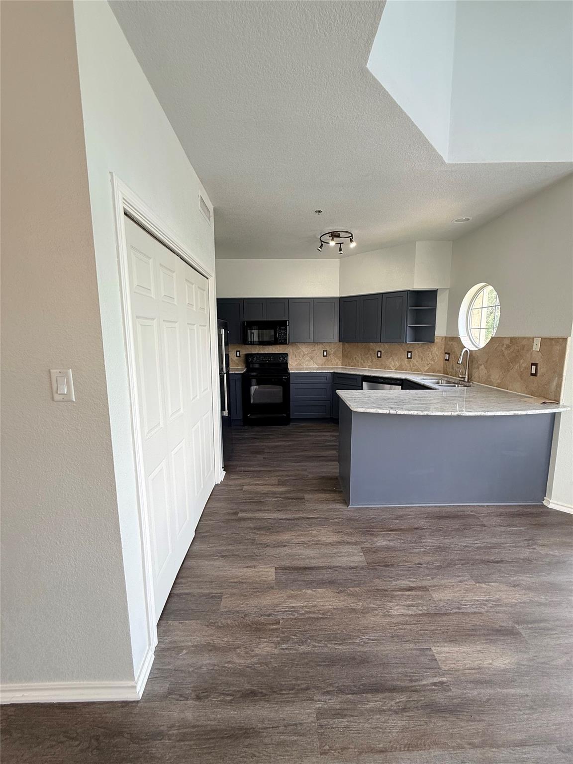 3404 American Dr #1320 Property Photo 11