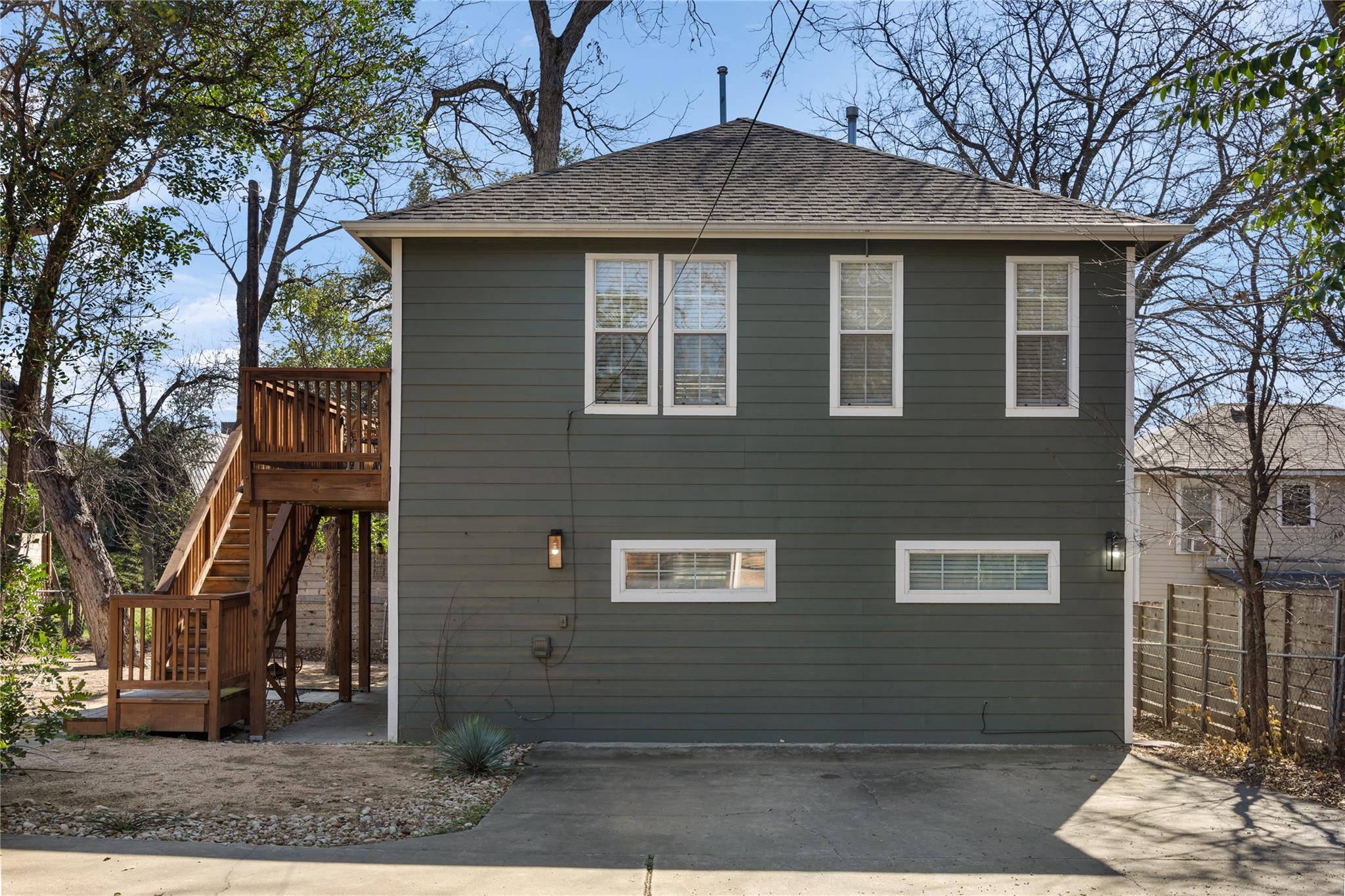 2109 Brackenridge St #a Property Photo 22