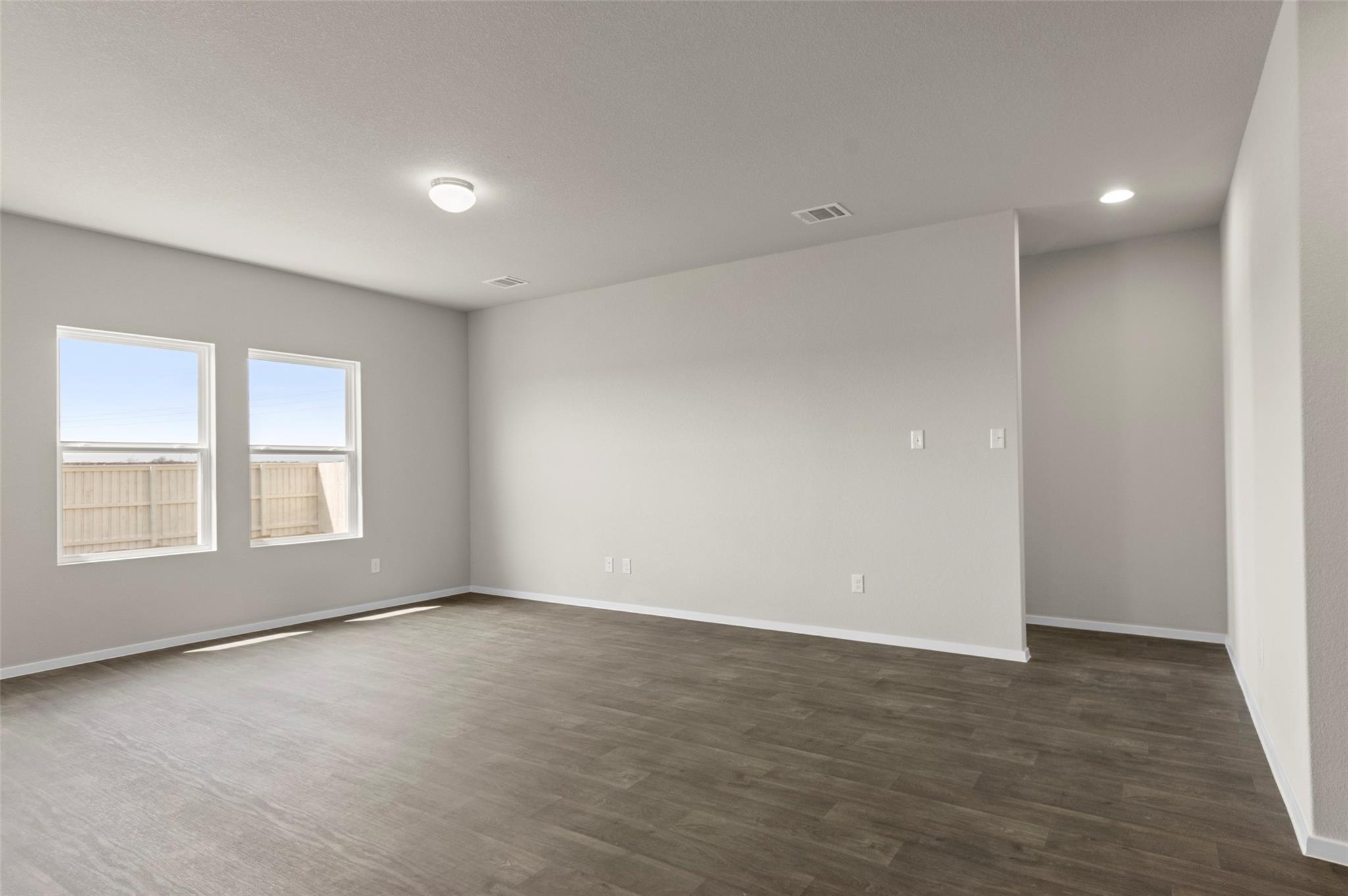 2541 Winding Creek Rd Property Photo 11
