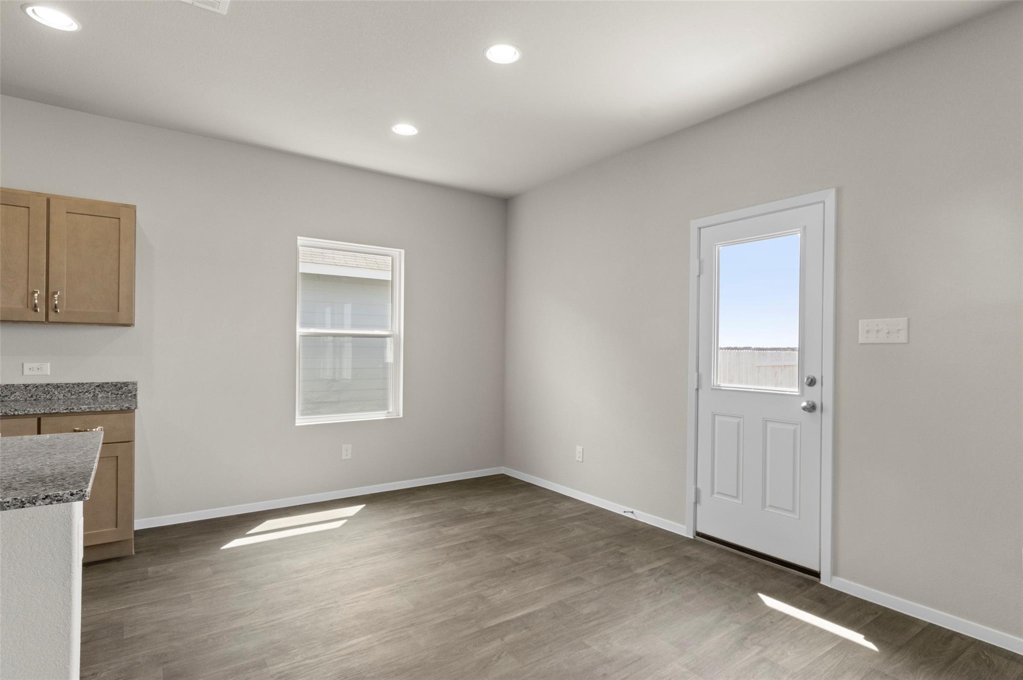 2541 Winding Creek Rd Property Photo 13