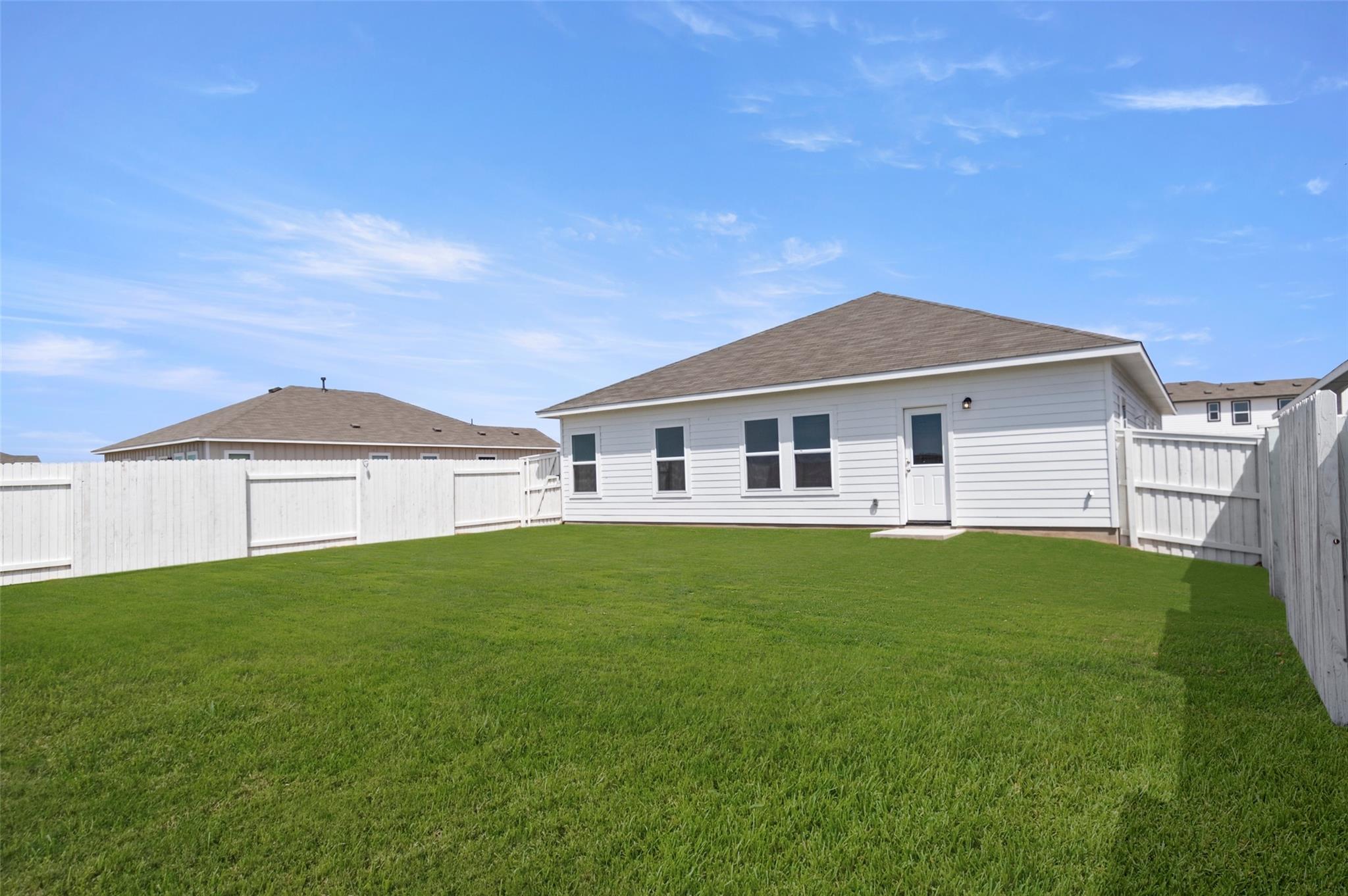 2541 Winding Creek Rd Property Photo 28