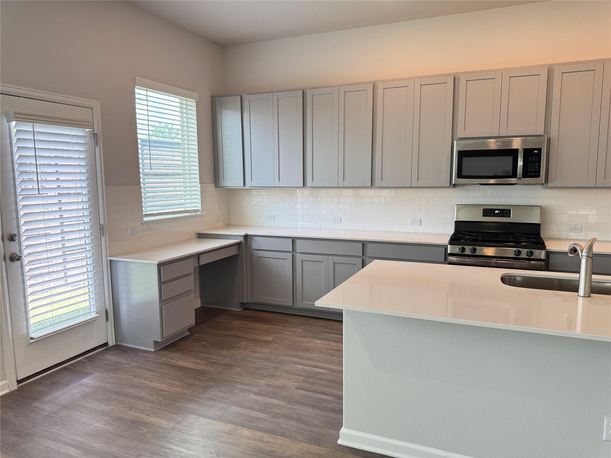 3000 Chisholm Trail Rd #40 Property Photo 3