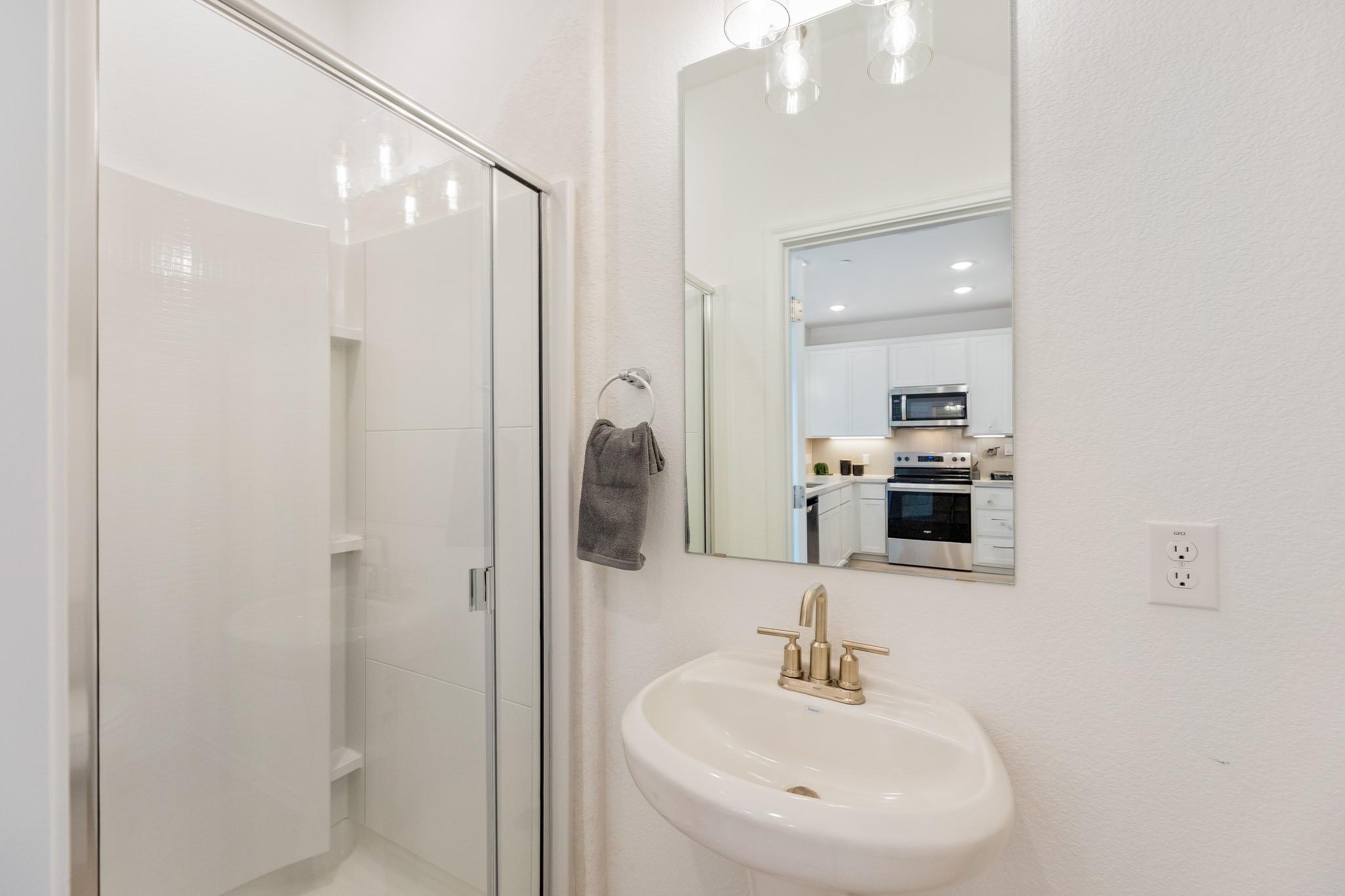 100 Tesla Cir Property Photo 17