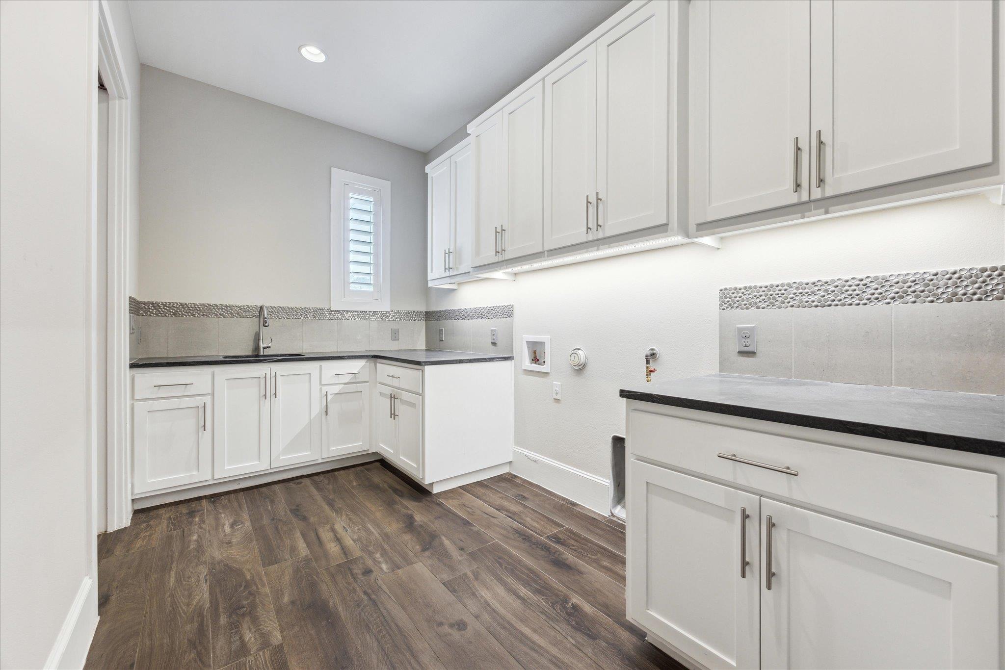 2604 Arion Cir Property Photo 20