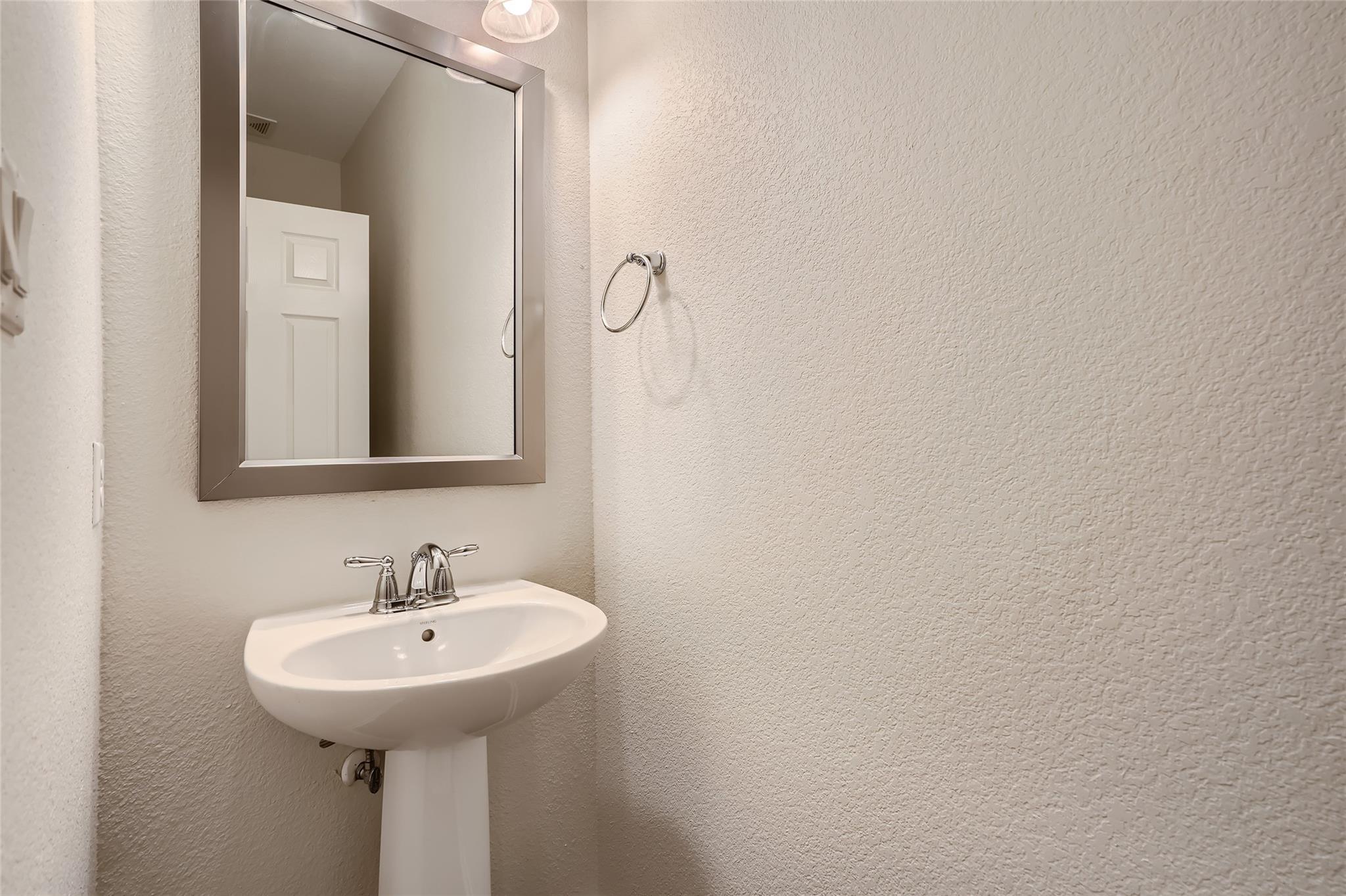 964 Naranjo Dr Property Photo 13