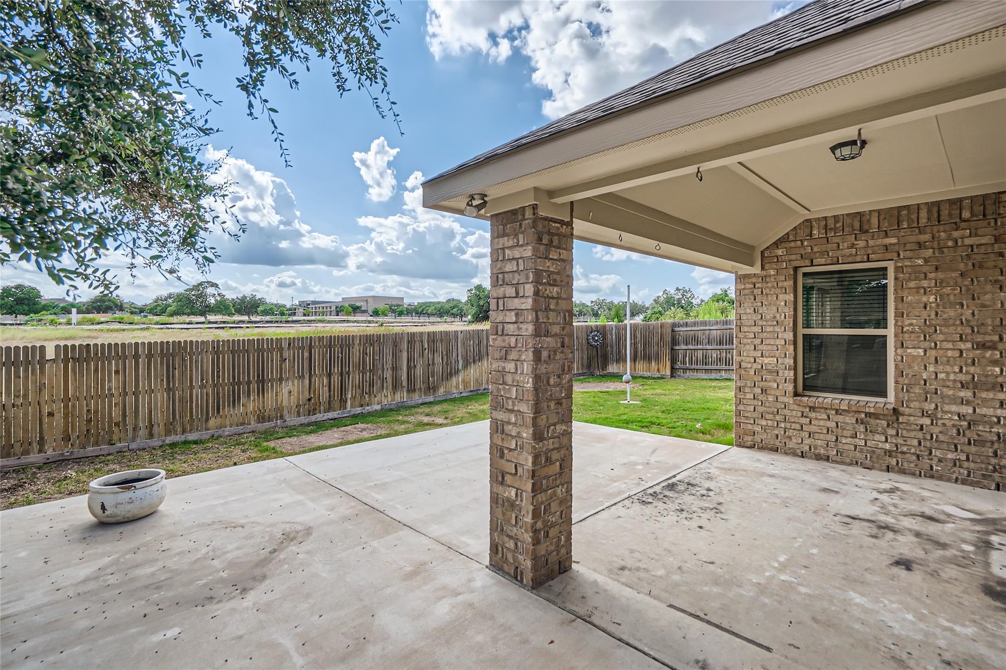 964 Naranjo Dr Property Photo 29