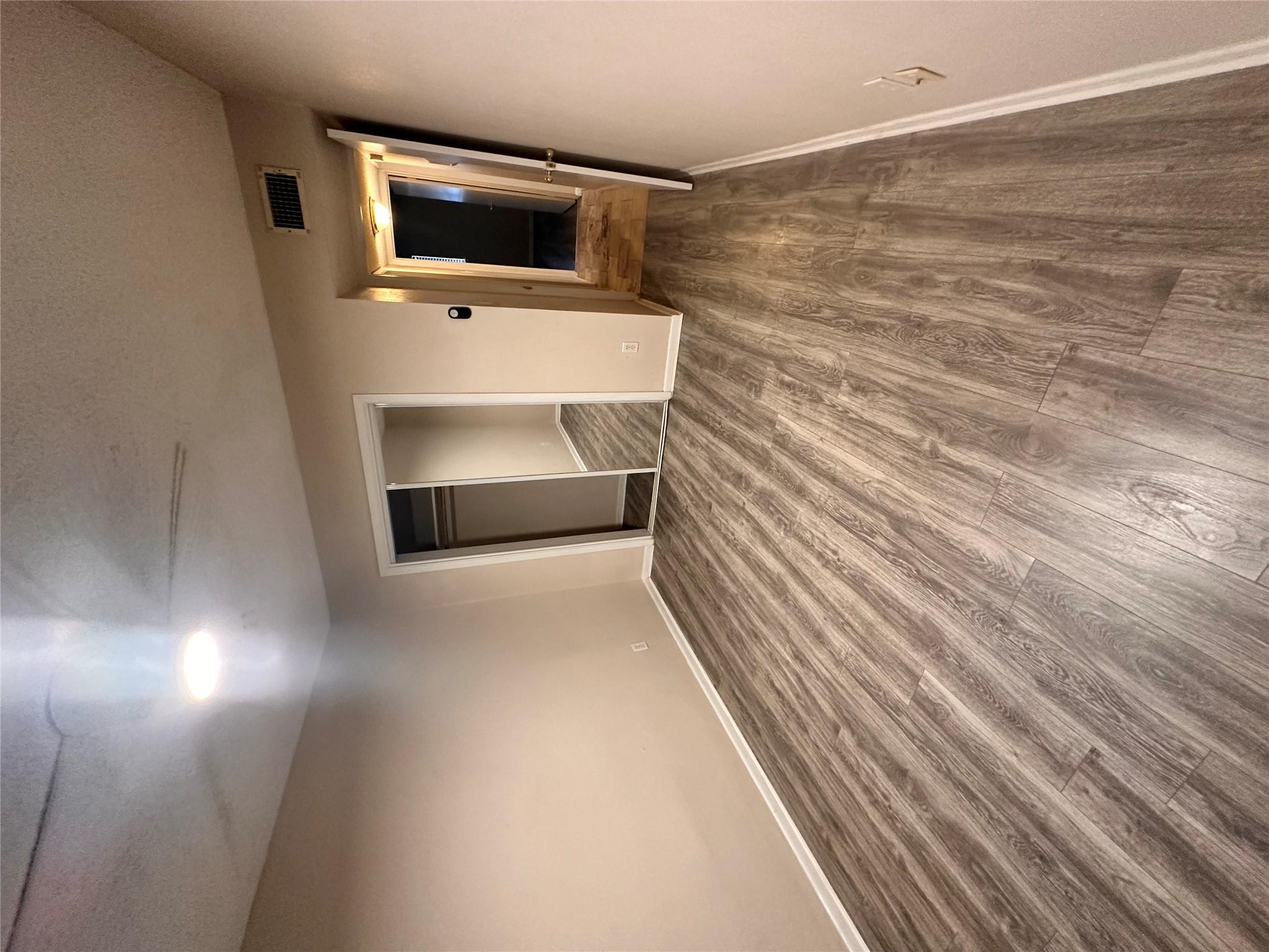 1725 Toomey Rd #109 Property Photo 8