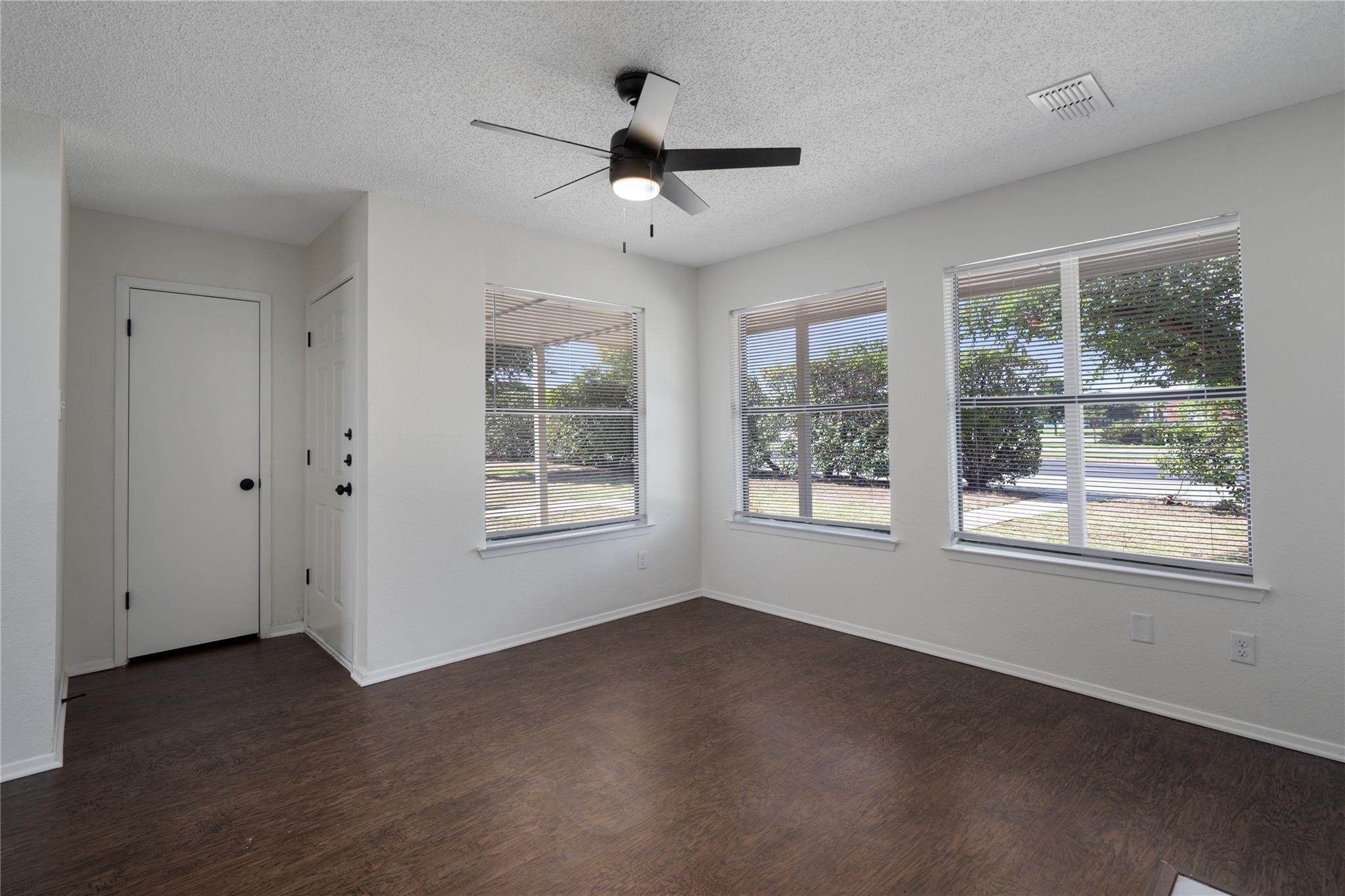 2909 W Slaughter Ln #b Property Photo 7
