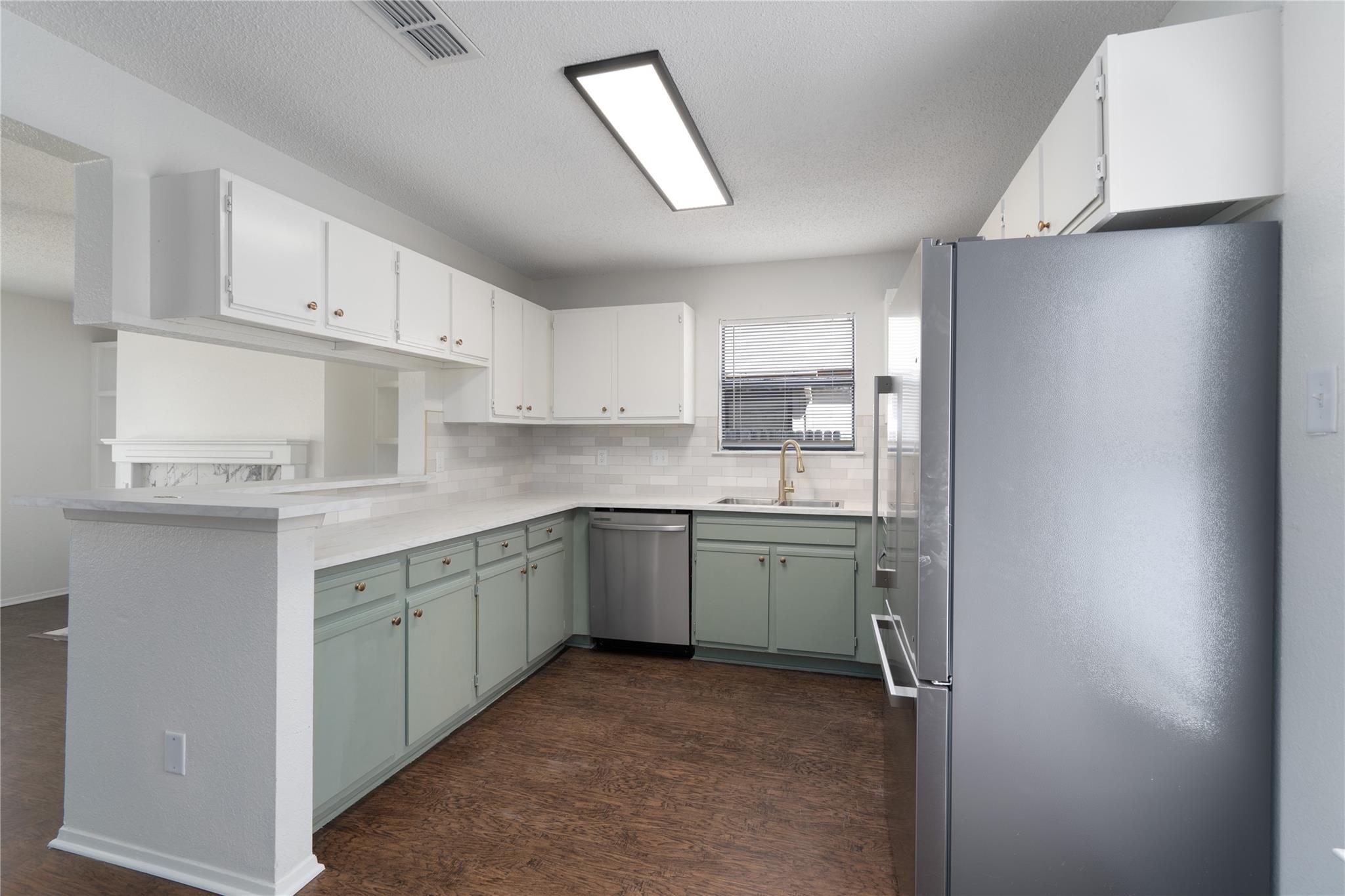 2909 W Slaughter Ln #b Property Photo 11