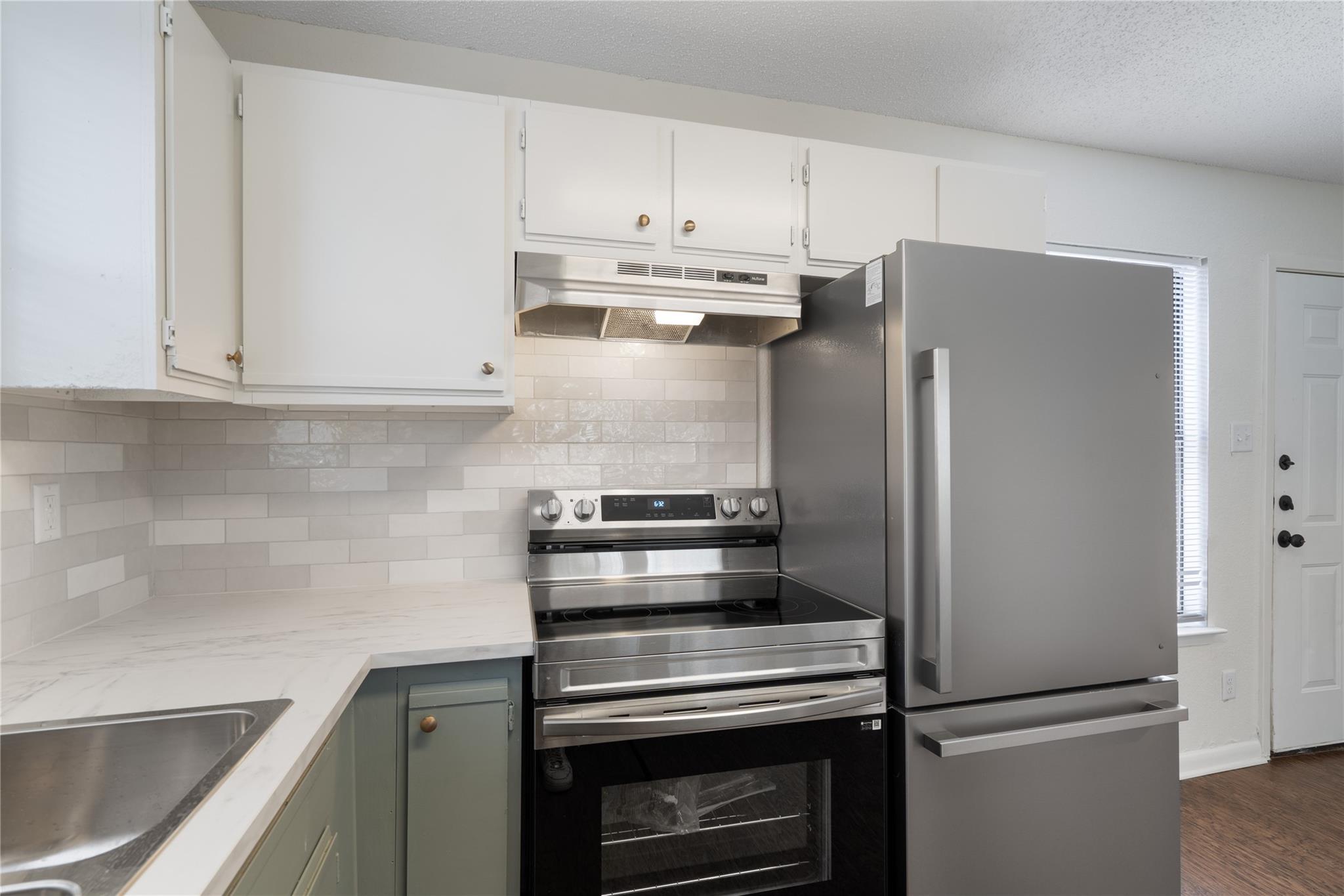 2909 W Slaughter Ln #b Property Photo 14