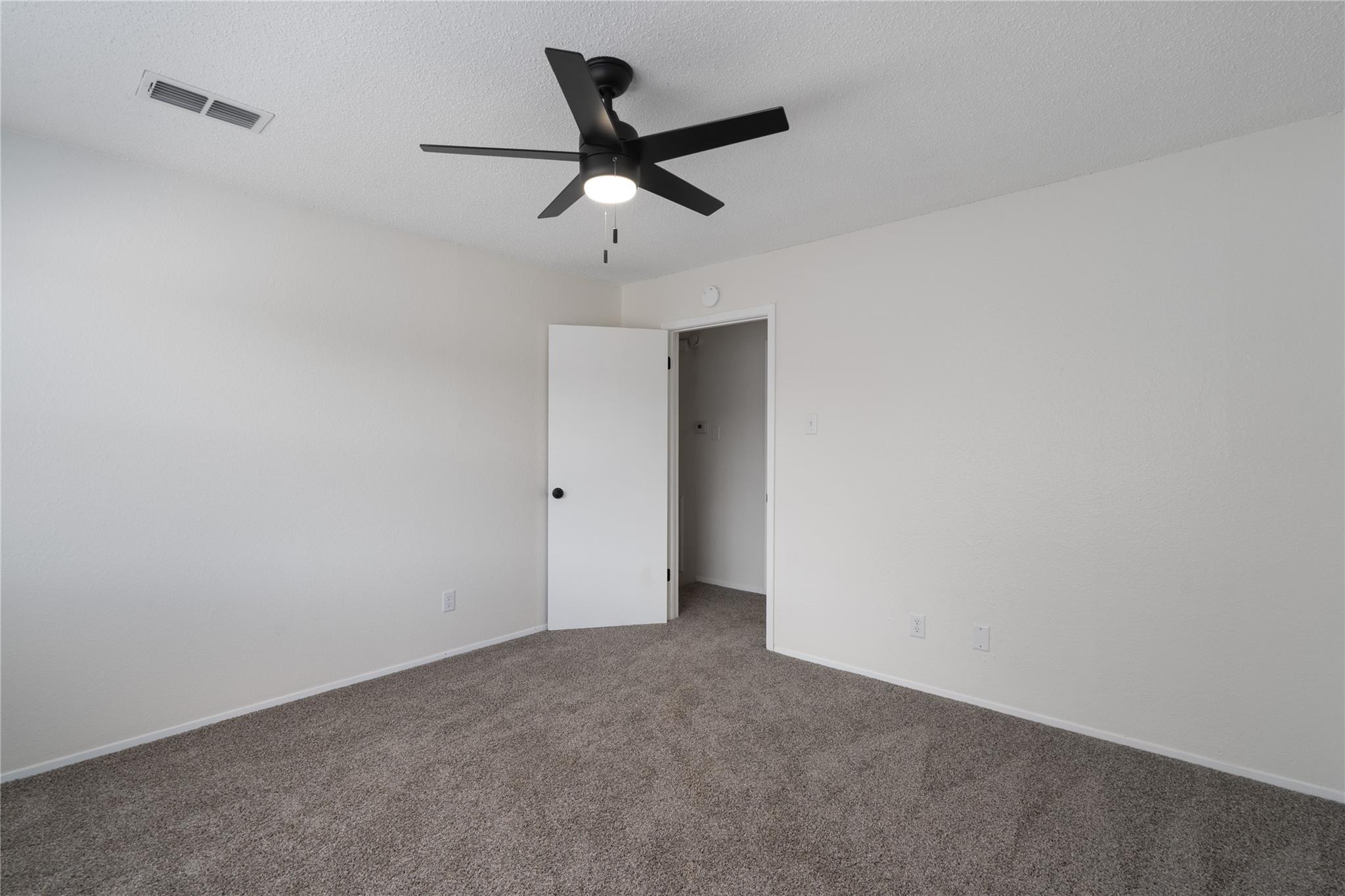 2909 W Slaughter Ln #b Property Photo 20