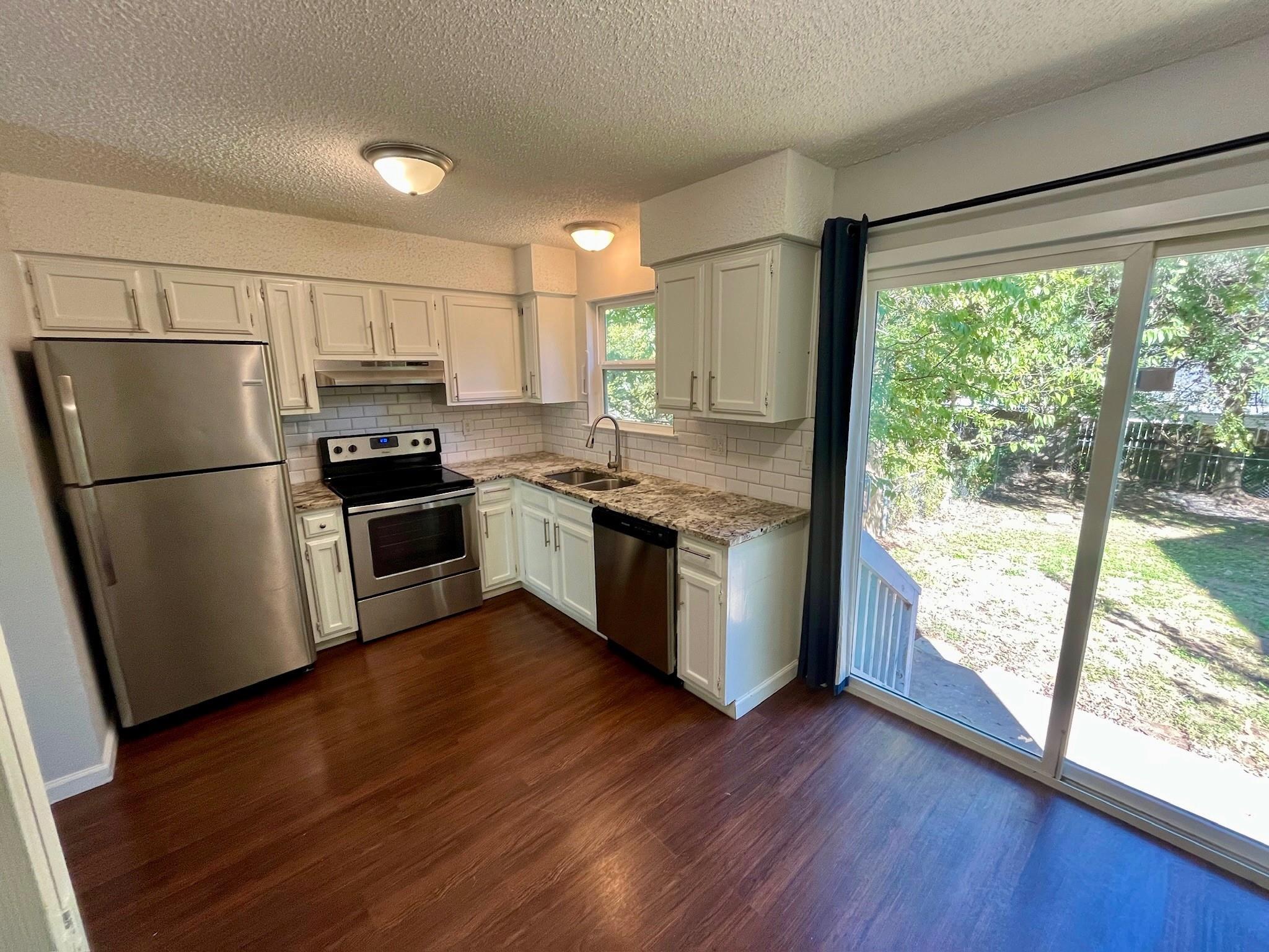 122 Hillside Dr Property Photo 1