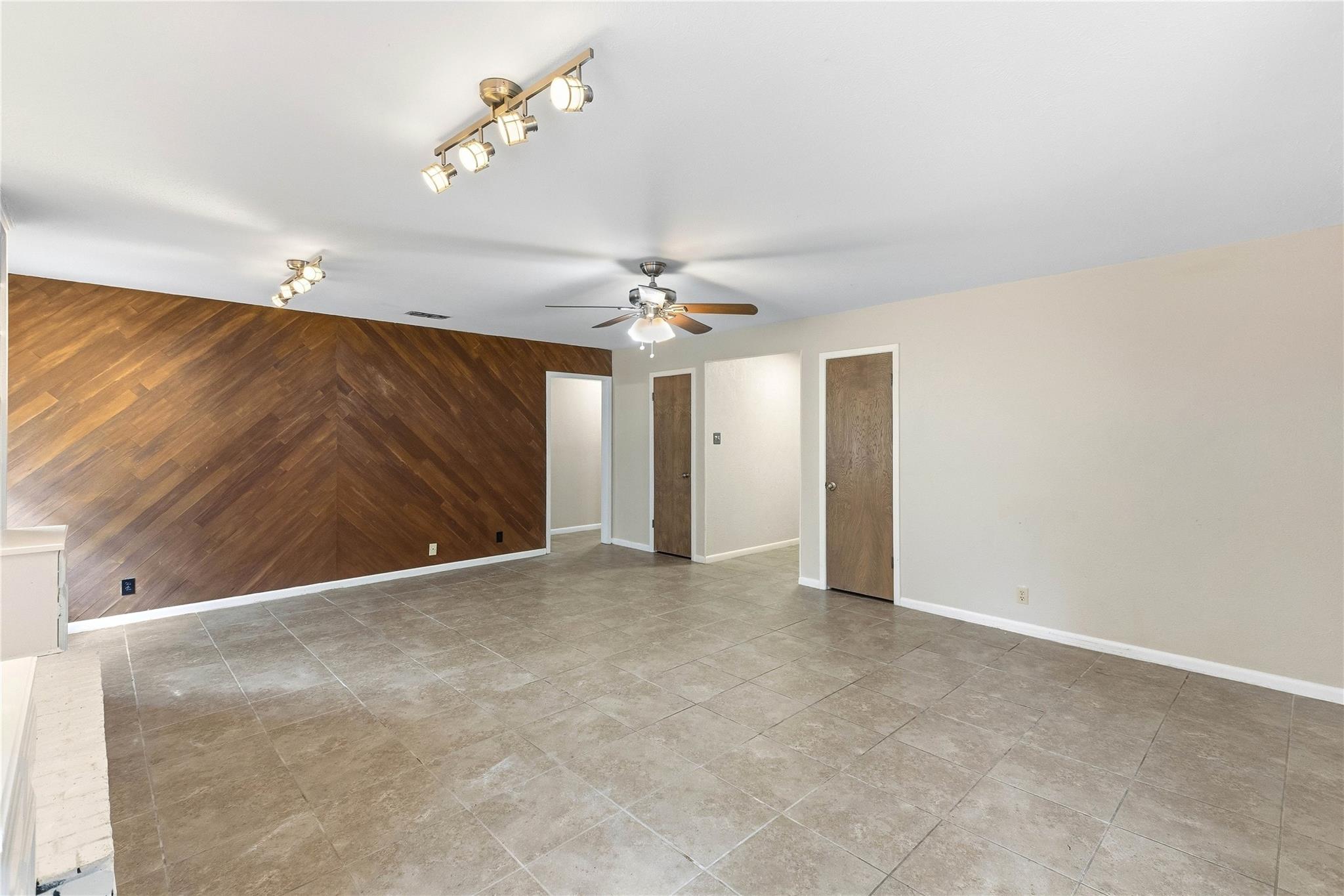 6103 Smith Oak Trl Property Photo 6