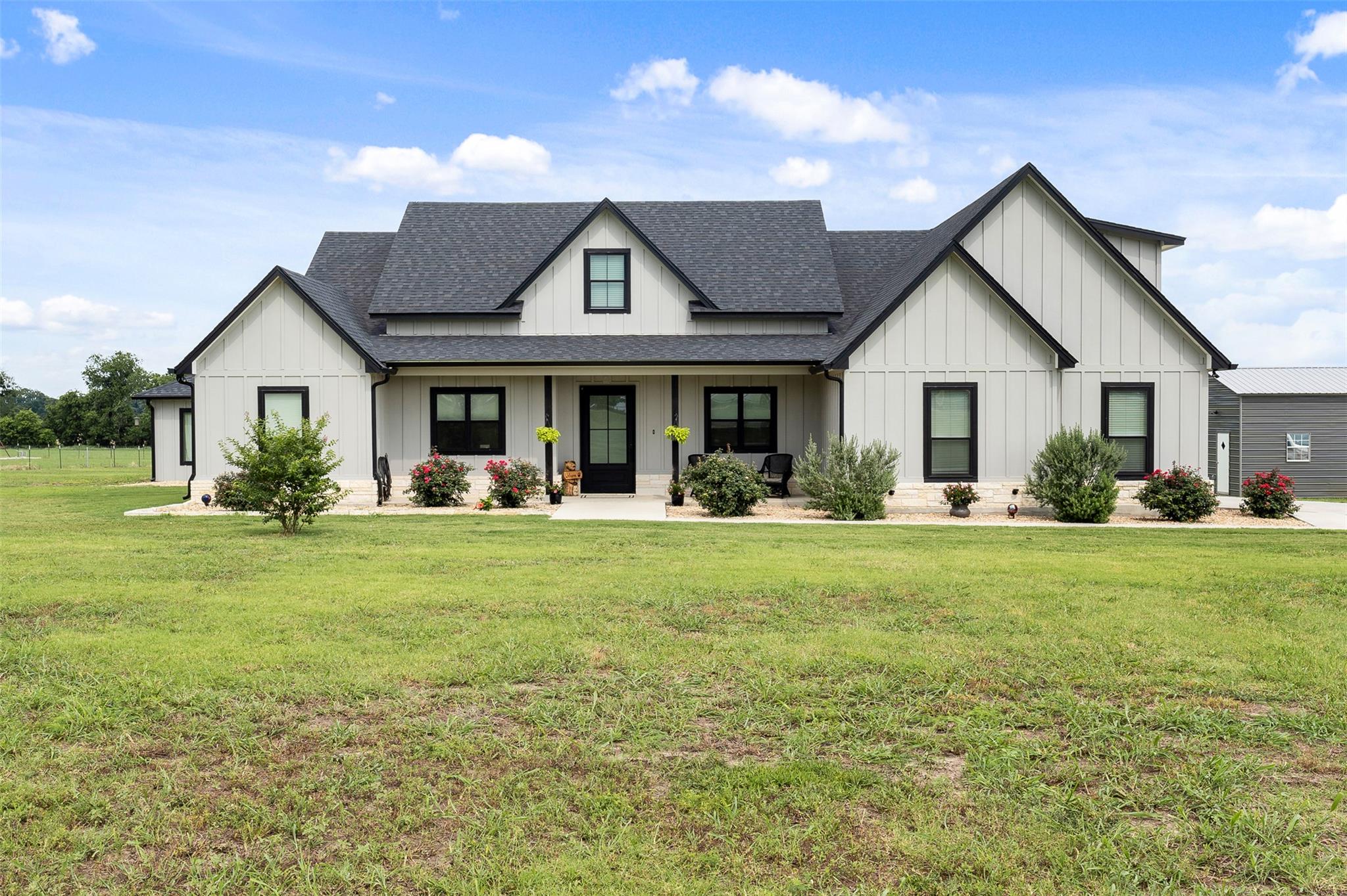 Holland Real Estate Listings Main Image