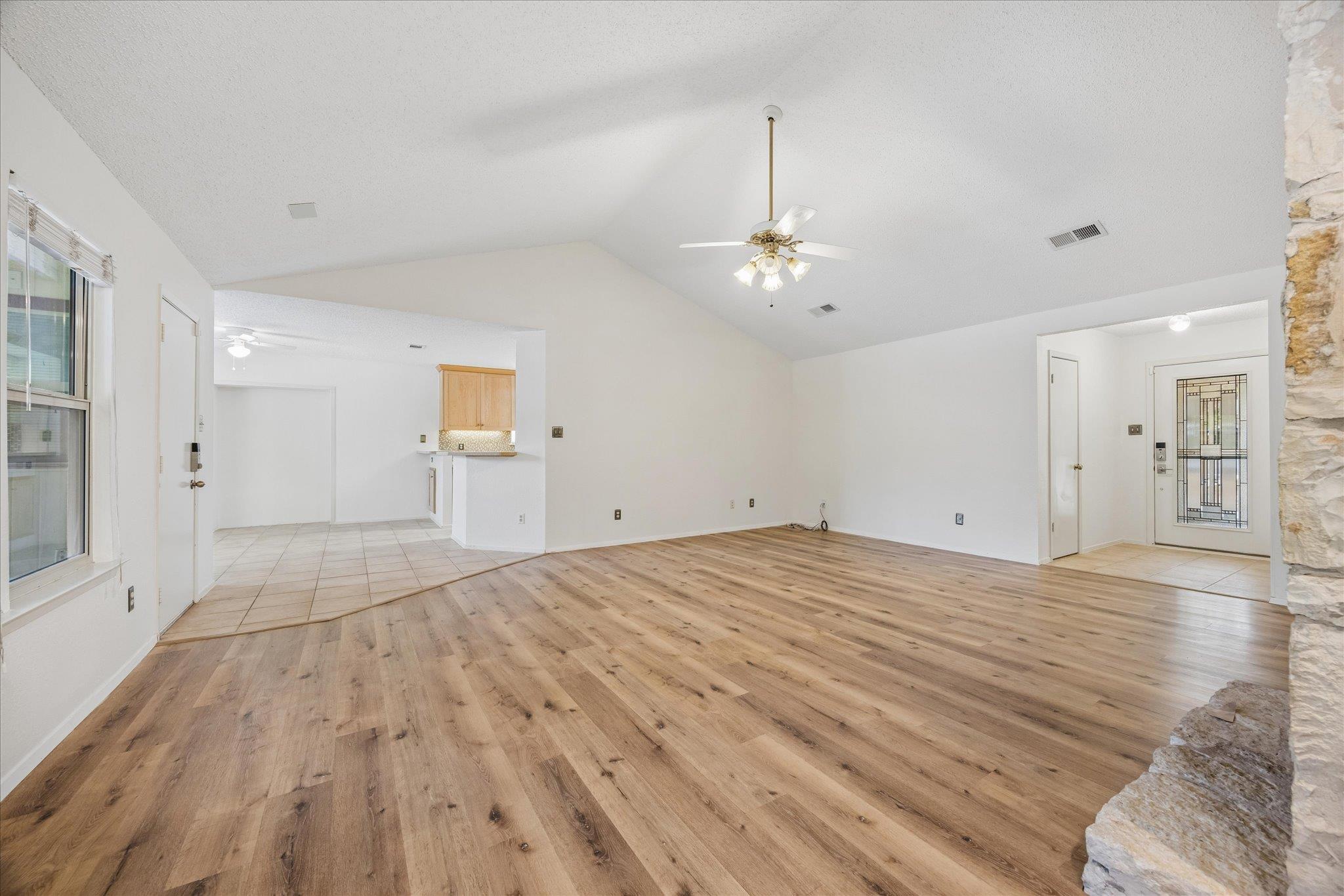 12505 Monaghan Trl Property Photo 3