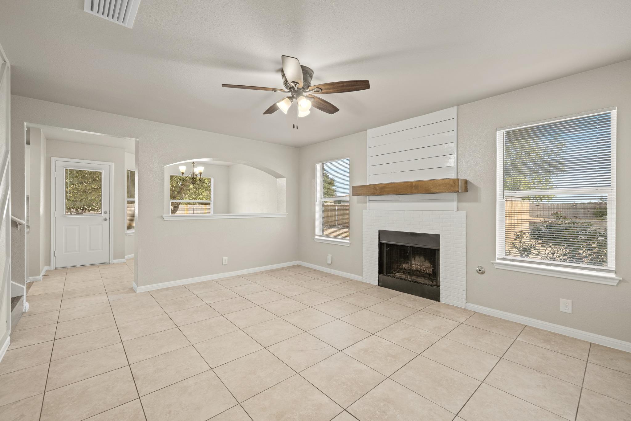 502 Garrett Ct Property Photo 7