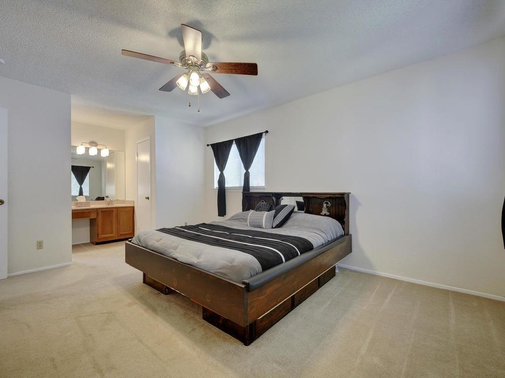 8421 Spring Valley Dr Property Photo 9