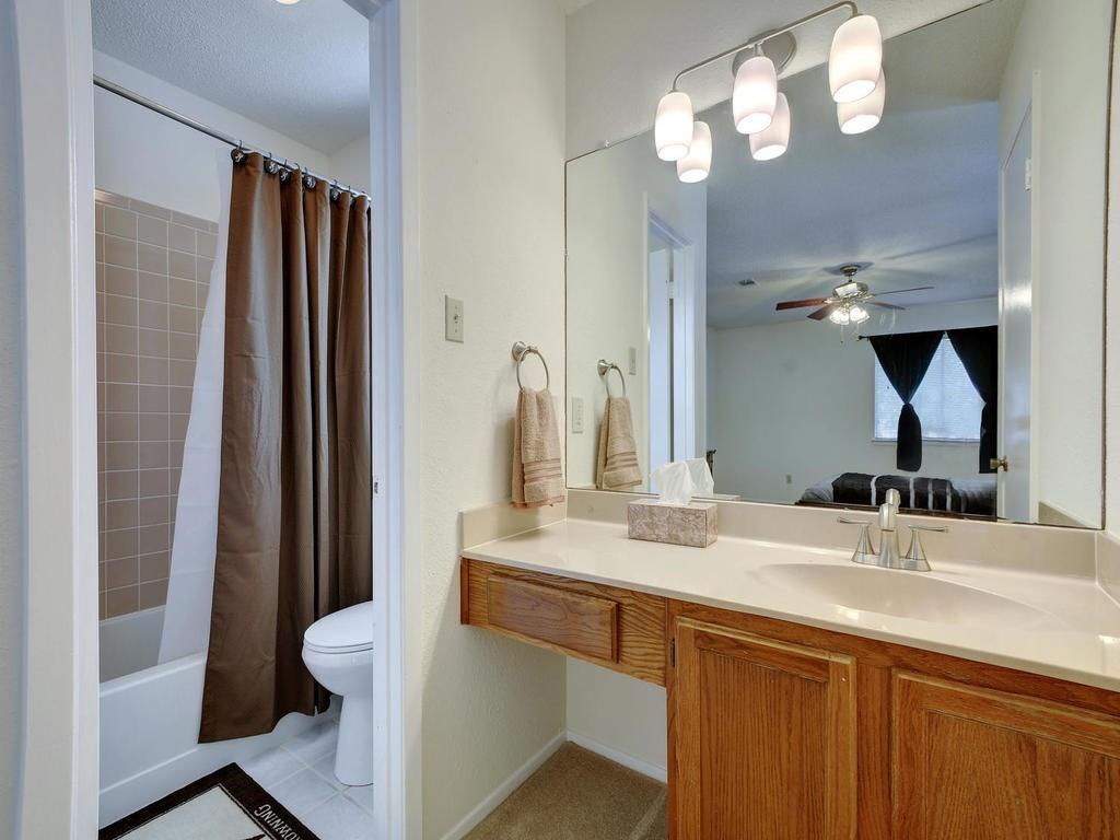 8421 Spring Valley Dr Property Photo 10