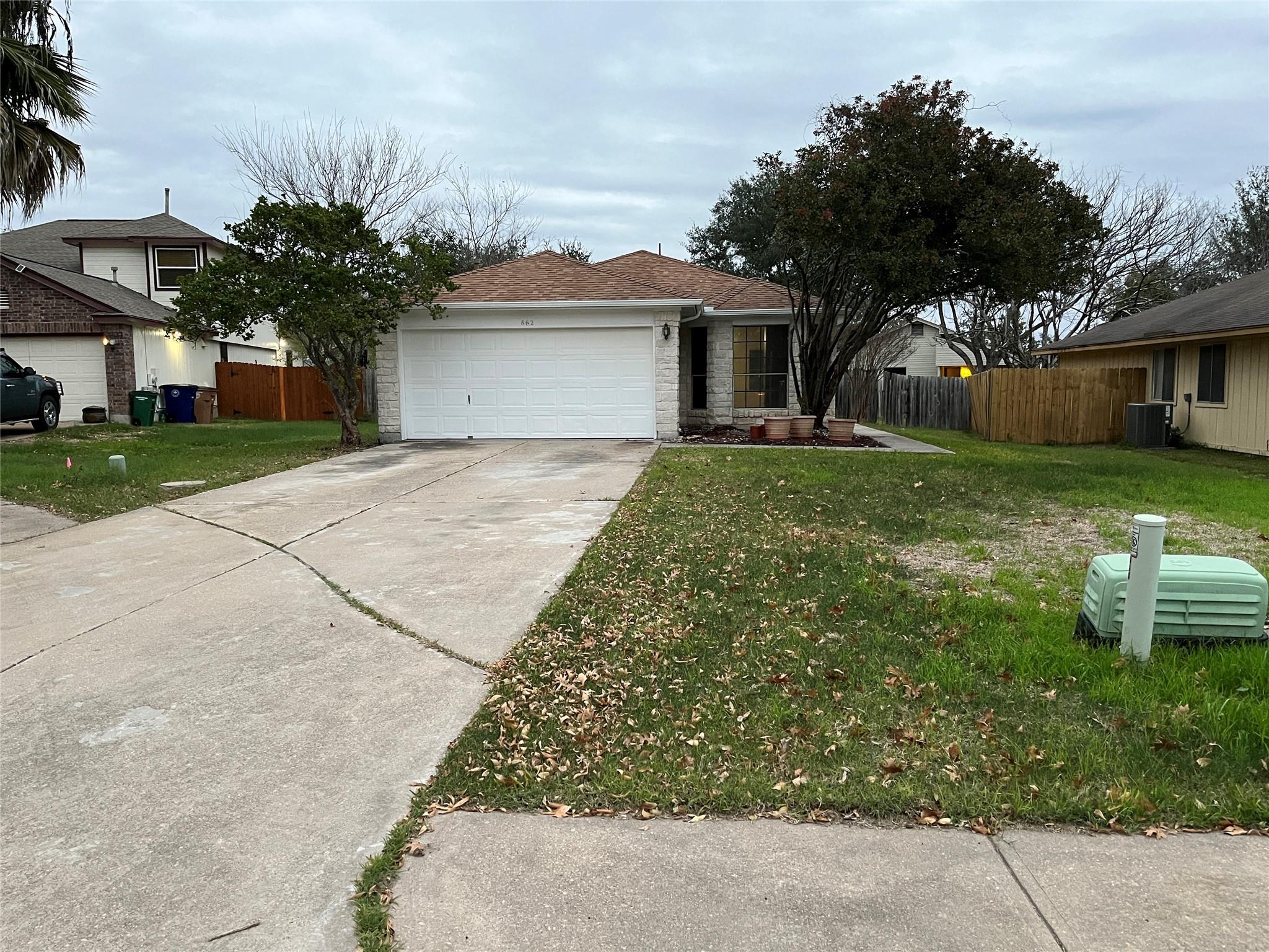 862 Latteridge Dr Property Photo 2