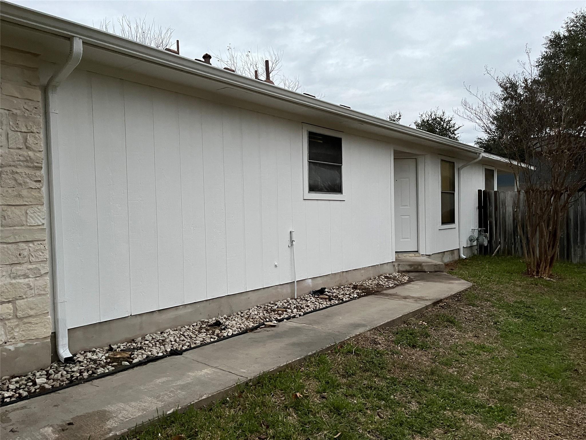 862 Latteridge Dr Property Photo 4