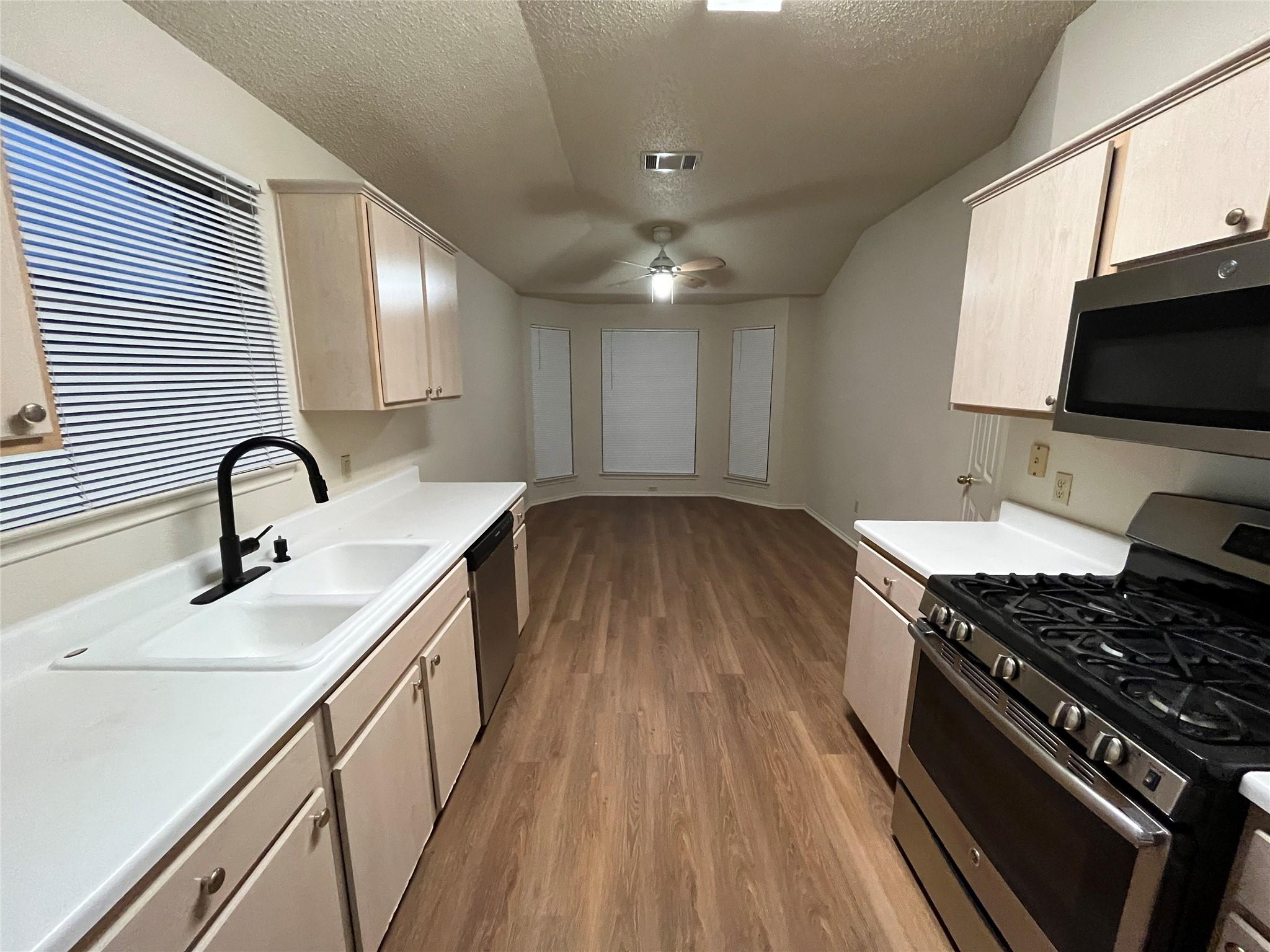 862 Latteridge Dr Property Photo 10