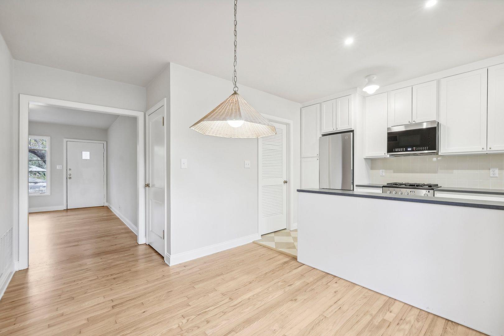3010 Windsor Rd #unit E Property Photo 6