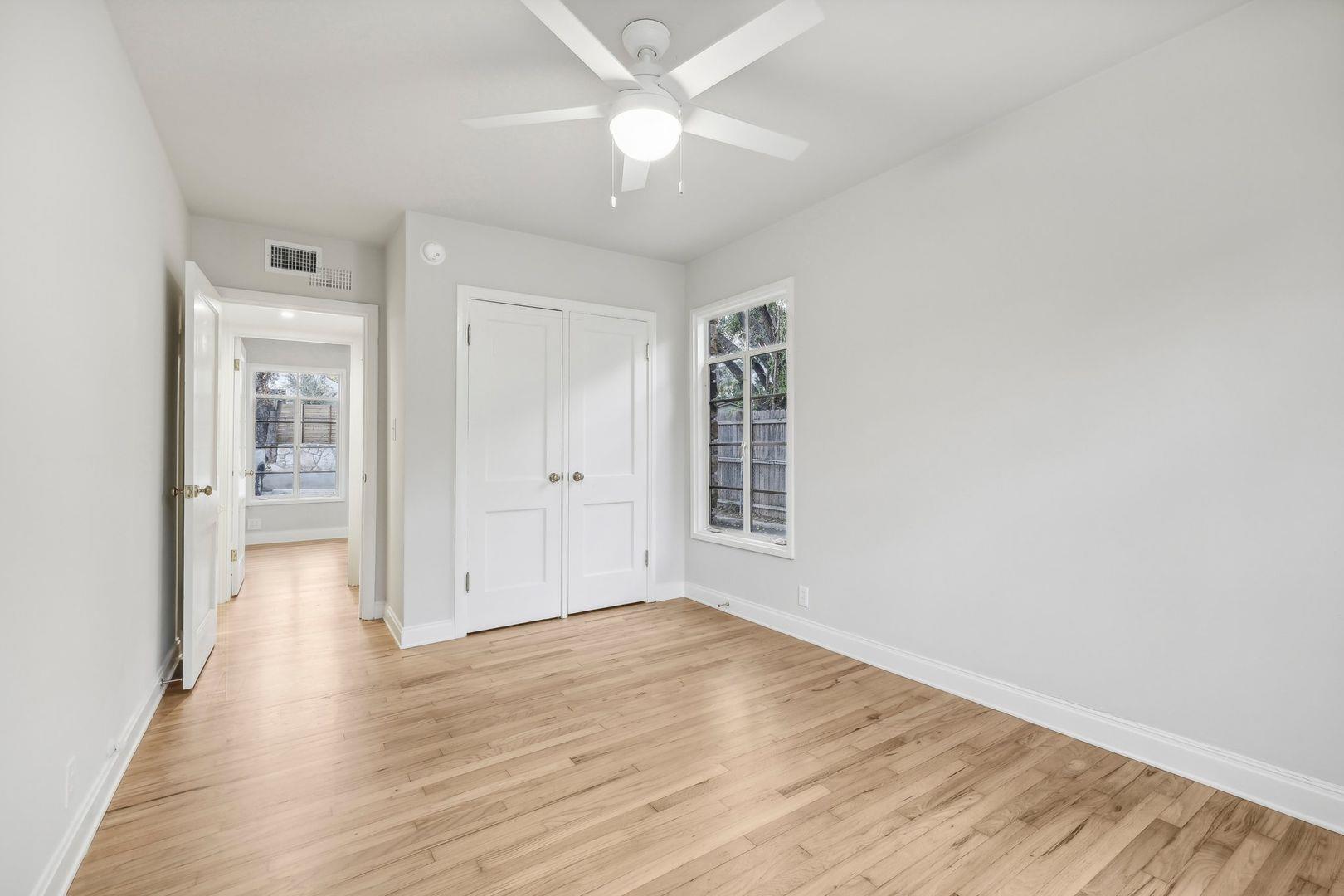 3010 Windsor Rd #unit E Property Photo 13