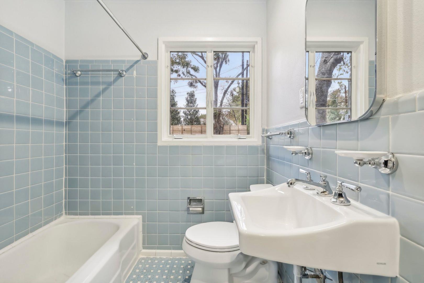 3010 Windsor Rd #unit E Property Photo 21