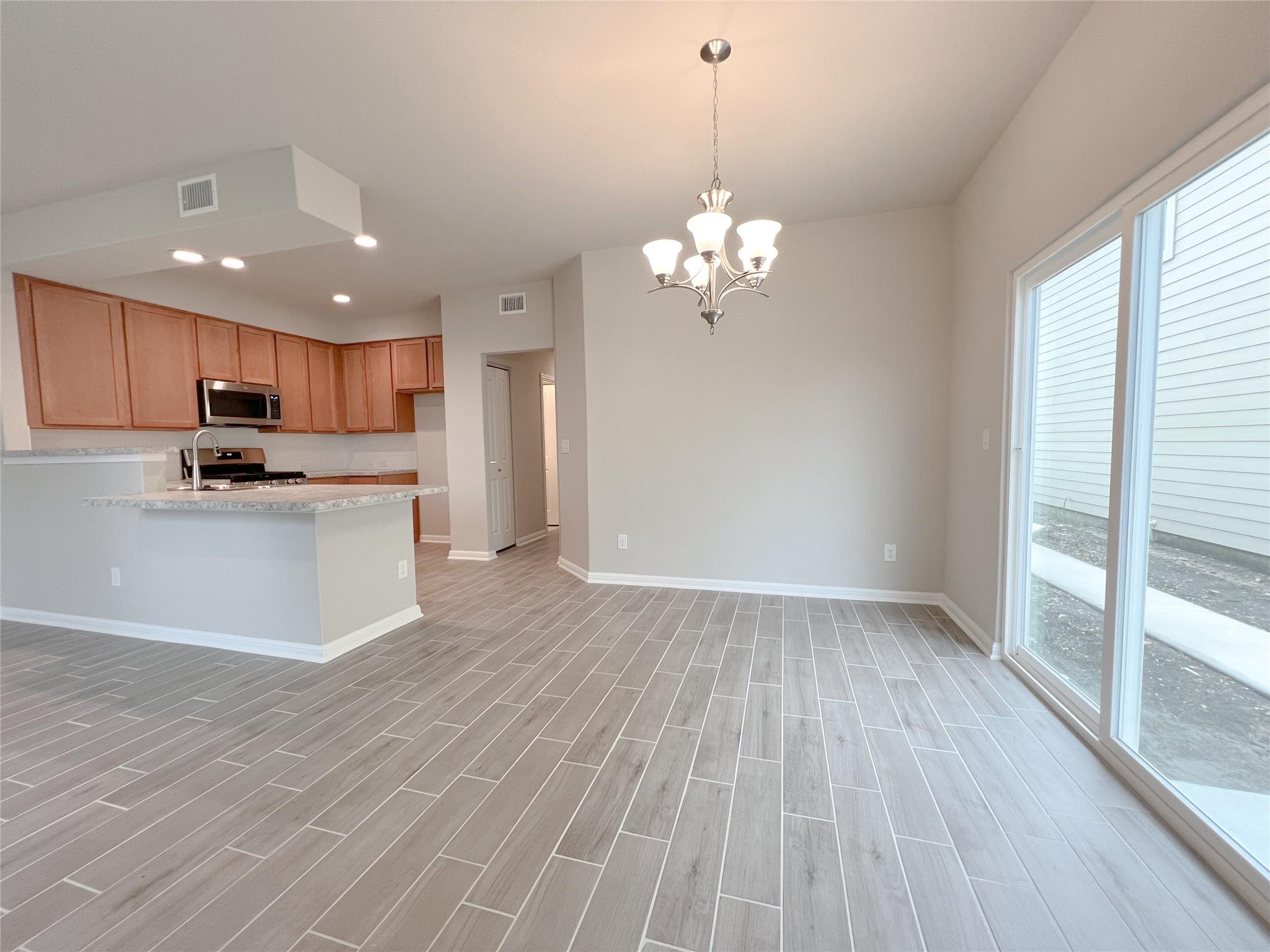 676 Ferrule Dr Property Photo 5